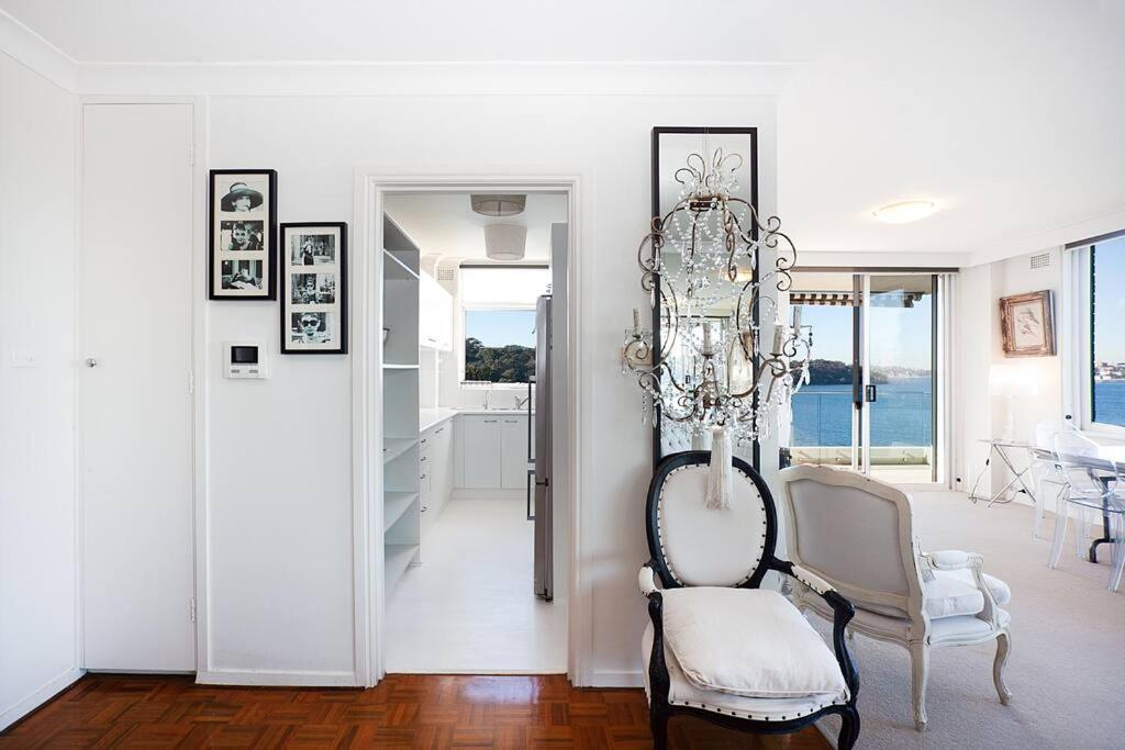 360 Waterfront near Taronga Zoo Sydney with BBQ, Pool & Parking