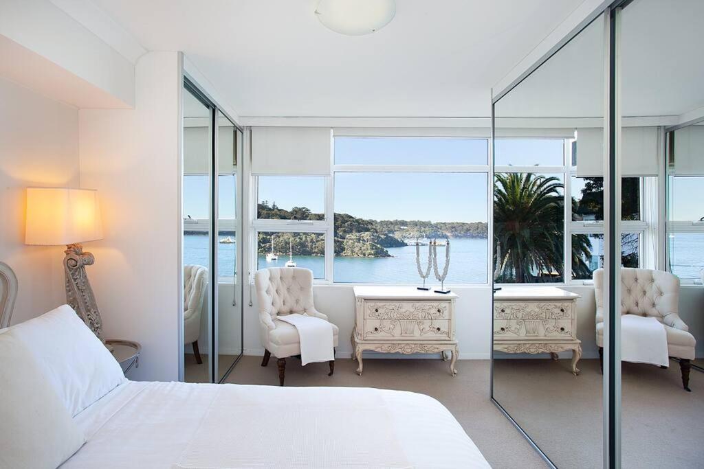 360 Waterfront near Taronga Zoo Sydney with BBQ, Pool & Parking