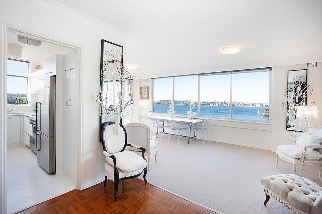360 Waterfront near Taronga Zoo Sydney with BBQ, Pool & Parking