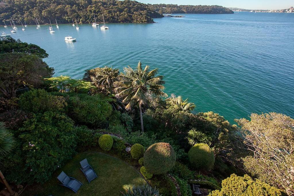 360 Waterfront near Taronga Zoo Sydney with BBQ, Pool & Parking