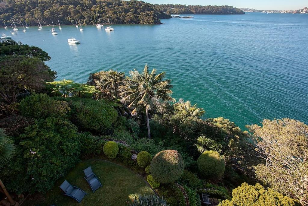360 Waterfront near Taronga Zoo Sydney with BBQ, Pool & Parking