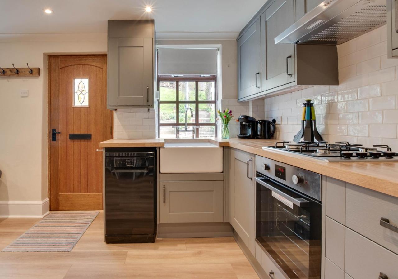 2 Bed in Whitby oc-w904 view 5