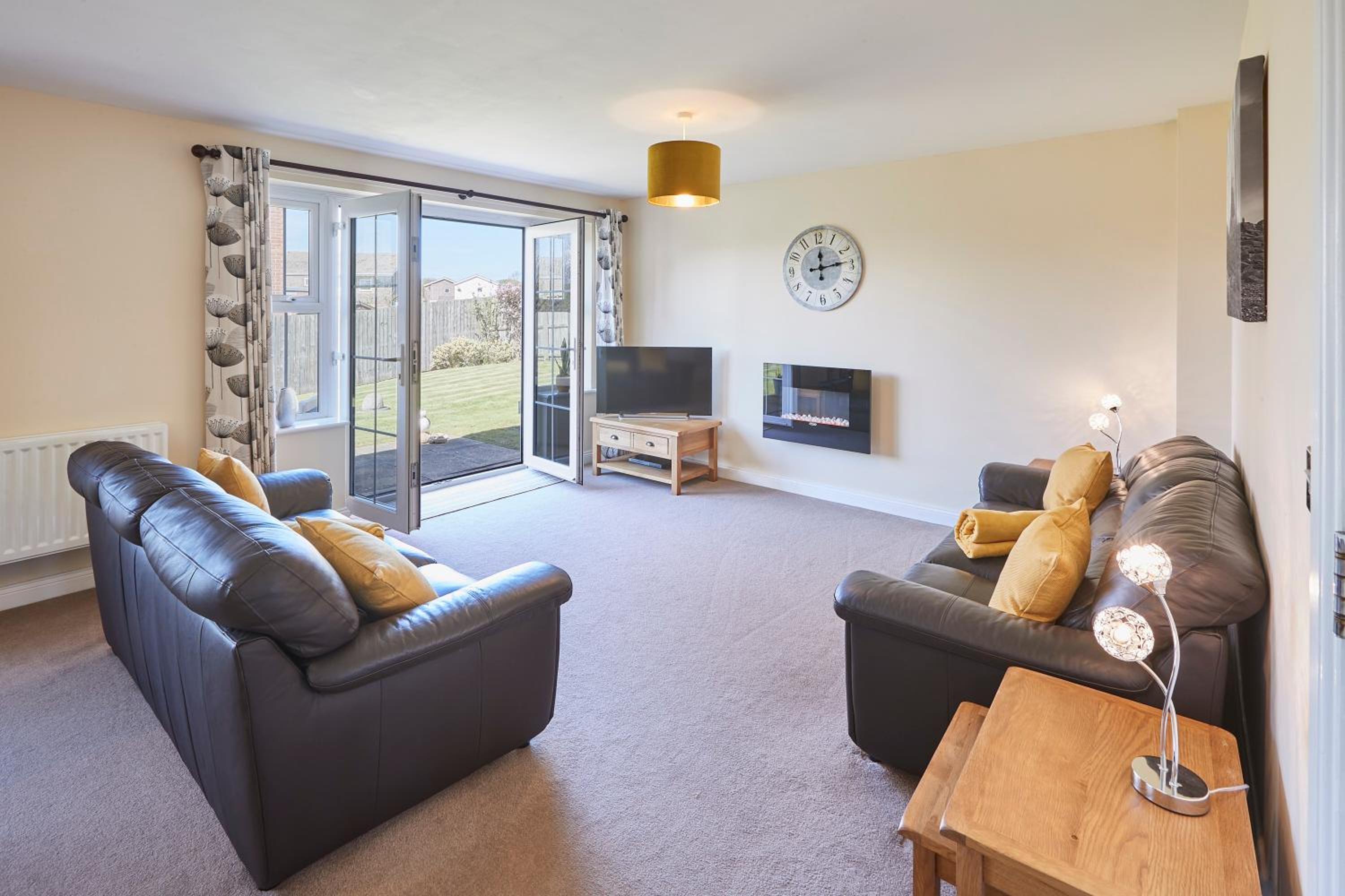 Host & Stay - Driftwood view 4