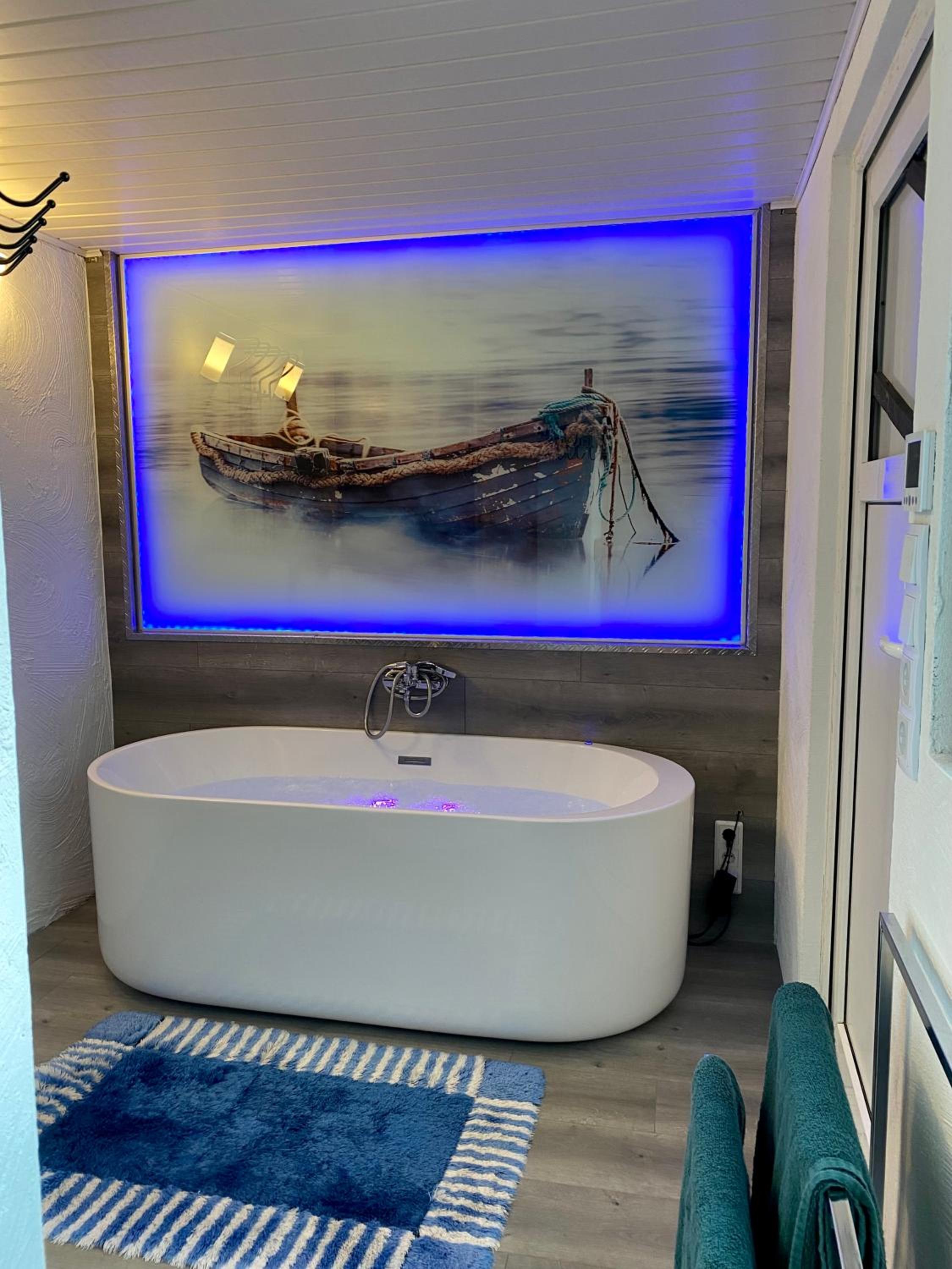 Die Pilgerbox, Tiny House trifft Urlaub, optional mit Sauna und Whirlpool