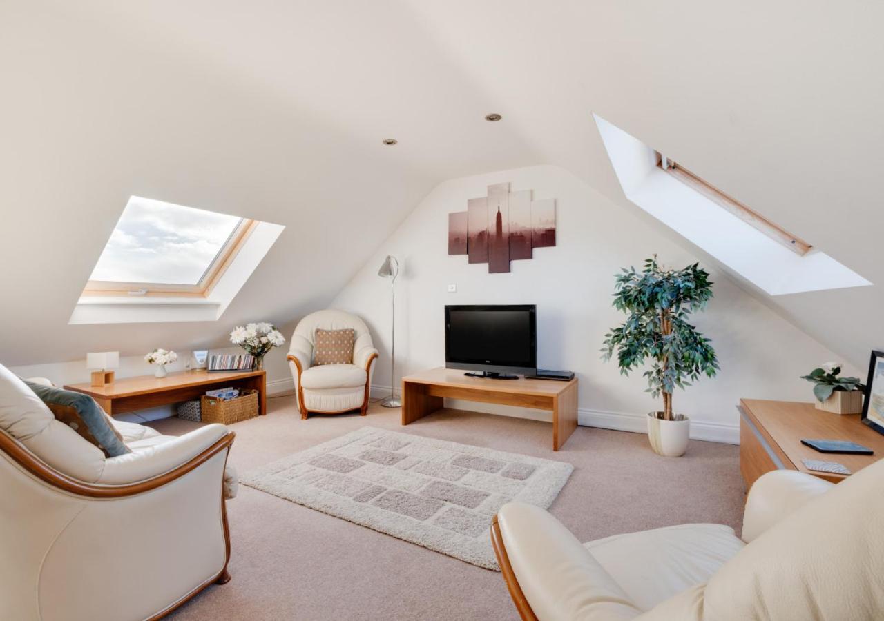4 Bed in North Sunderland oc-gd1890 view 3