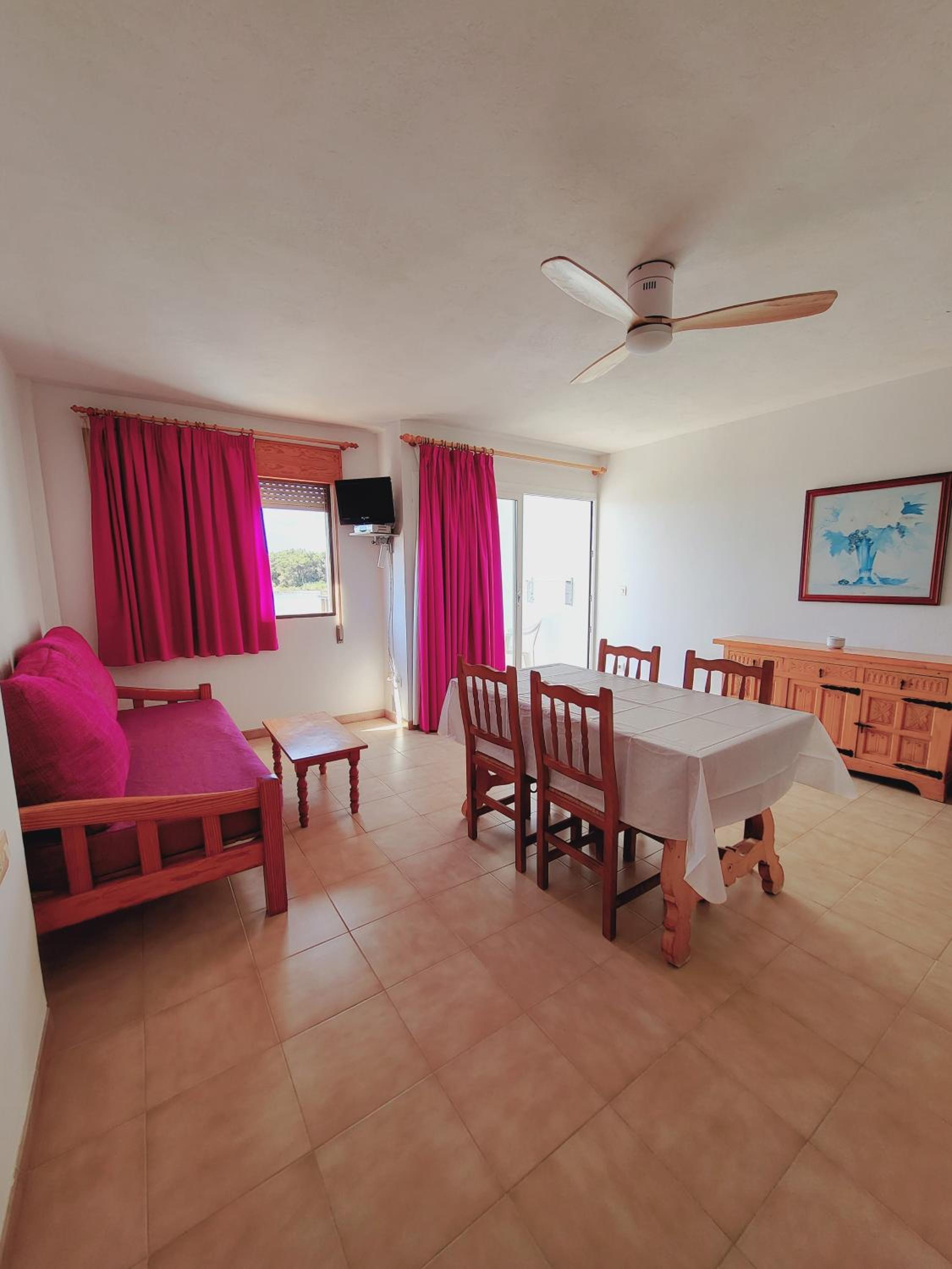 Apartamentos Mar Bella photo 4