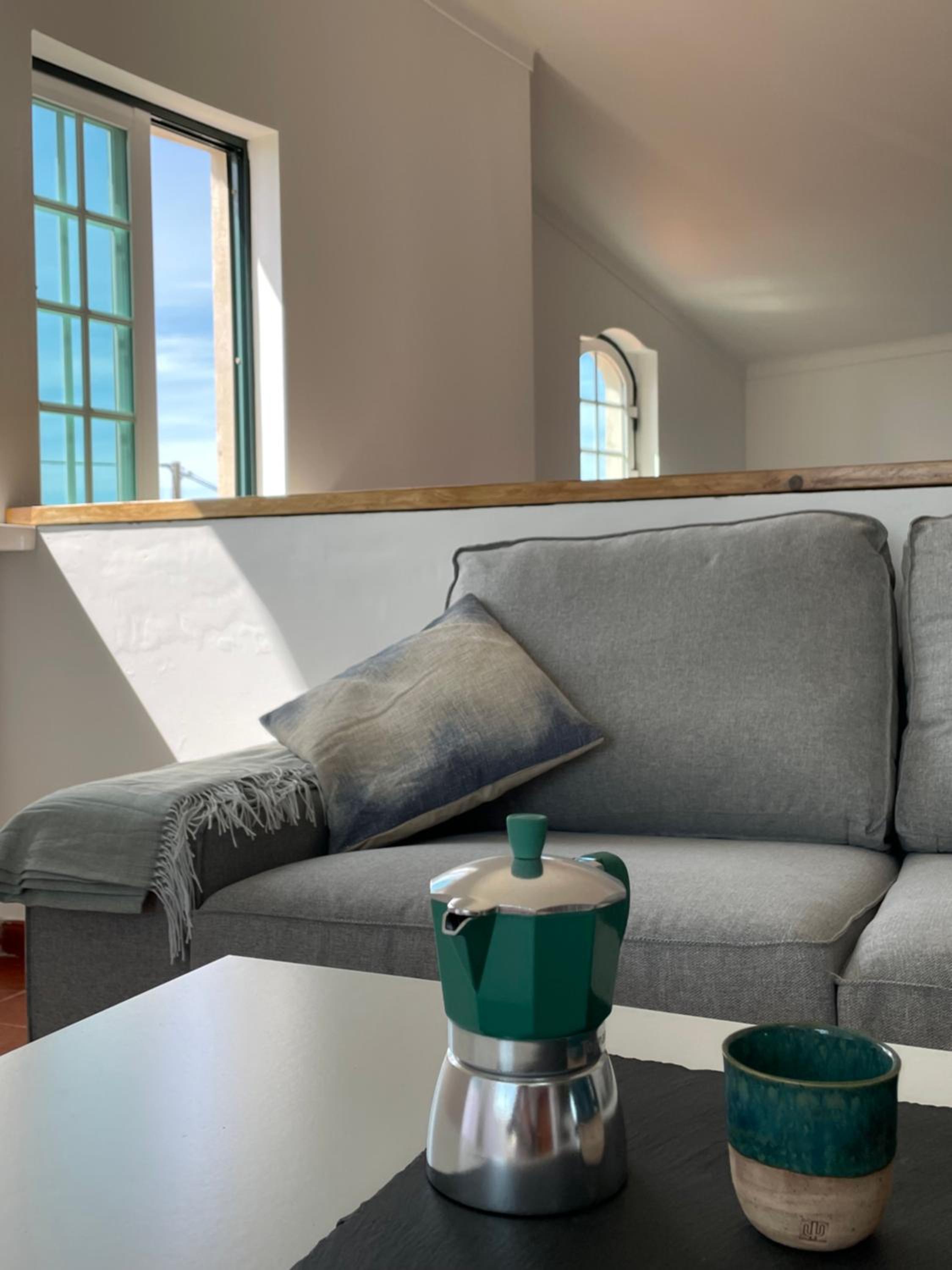 NO CEU - A fully private flat in the sky with Ocean view