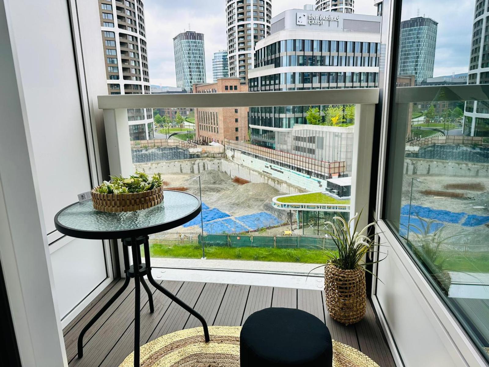Apartments05 in new building with free parking Panorama city - amazing view close to Old town