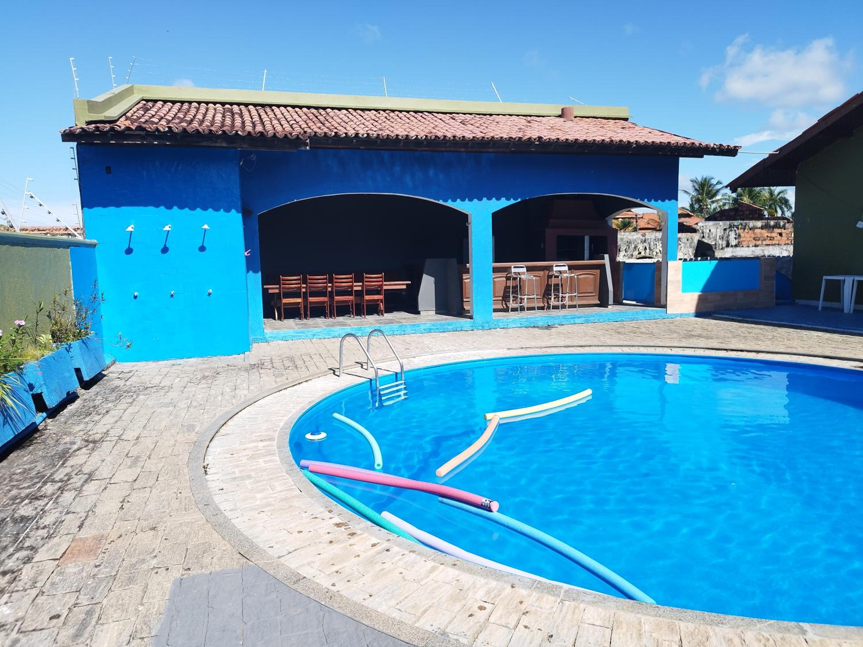 Casa com Piscina Grande em Salinas