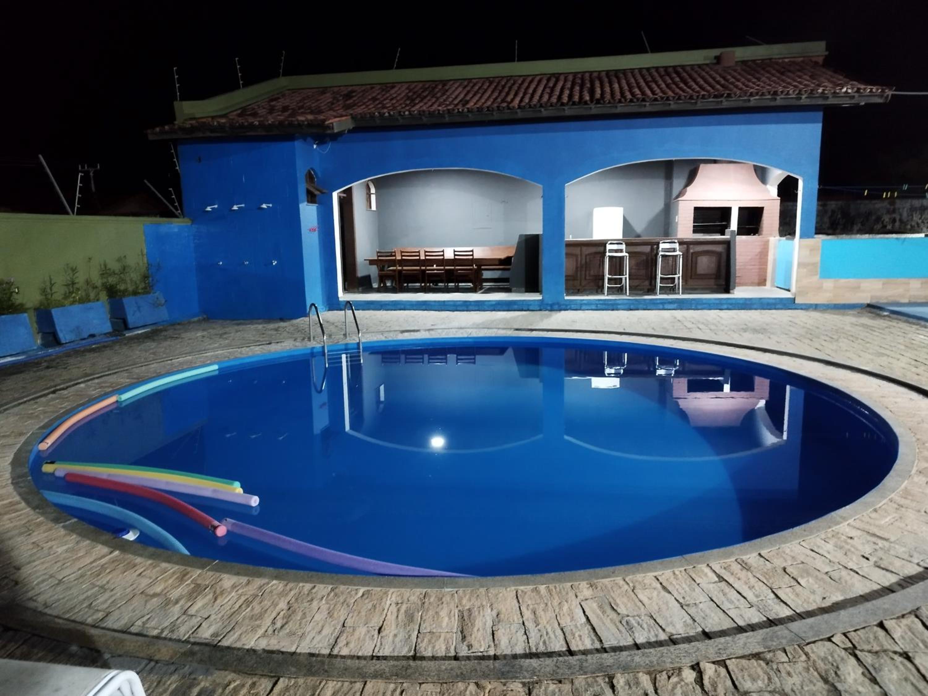 Casa com Piscina Grande em Salinas