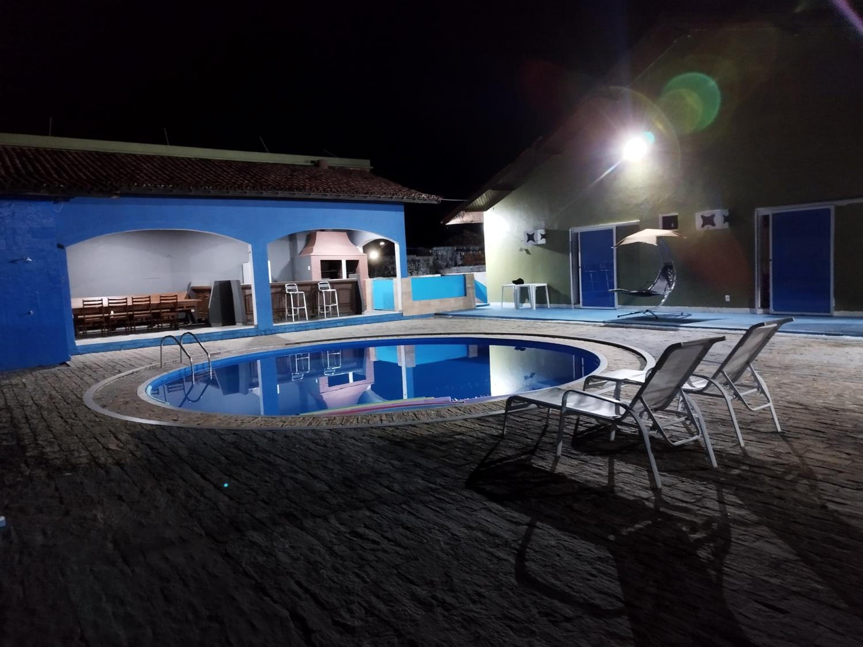 Casa com Piscina Grande em Salinas