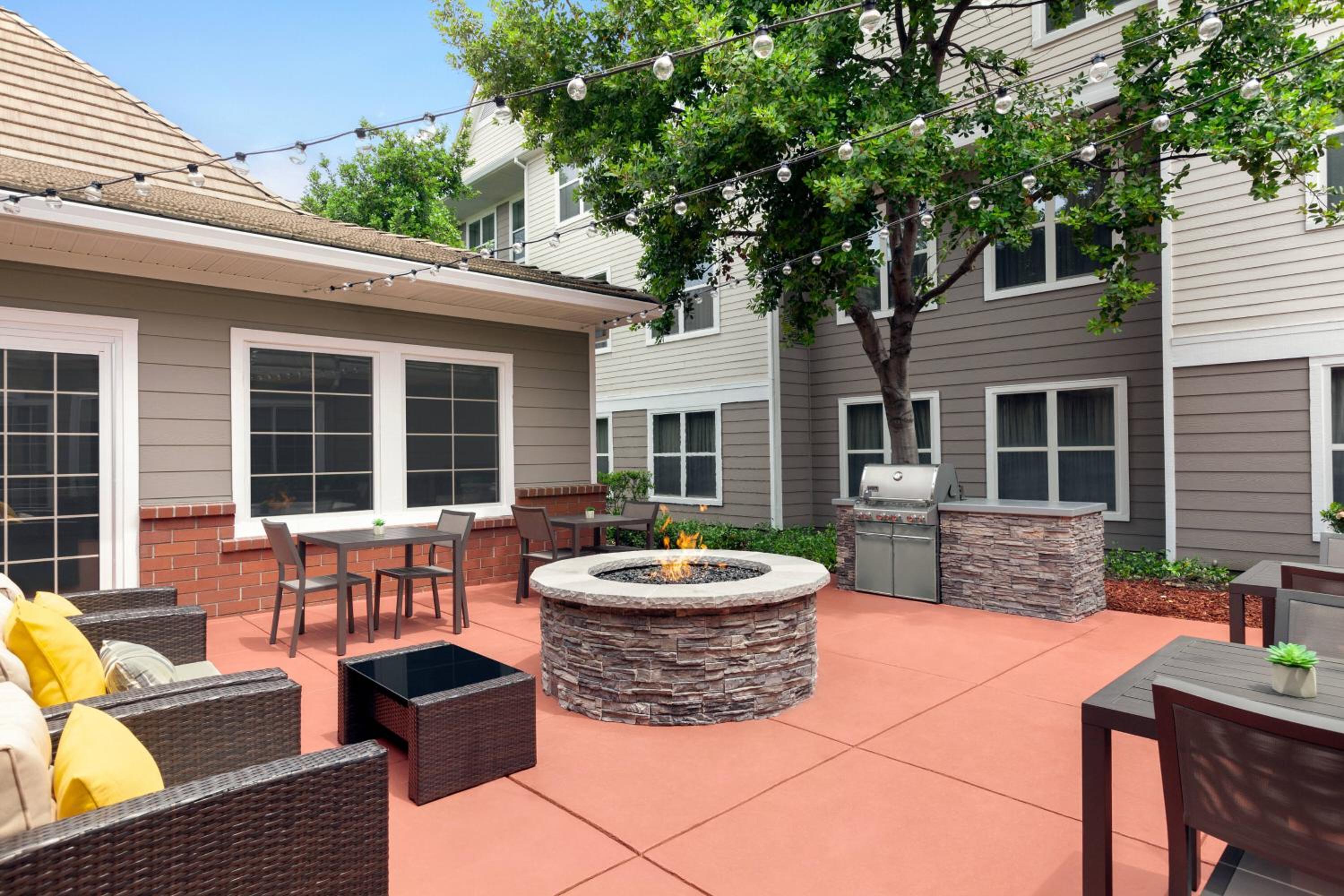Vacaville Vacations - Residence Inn By Marriott Vacaville - Property Image 7