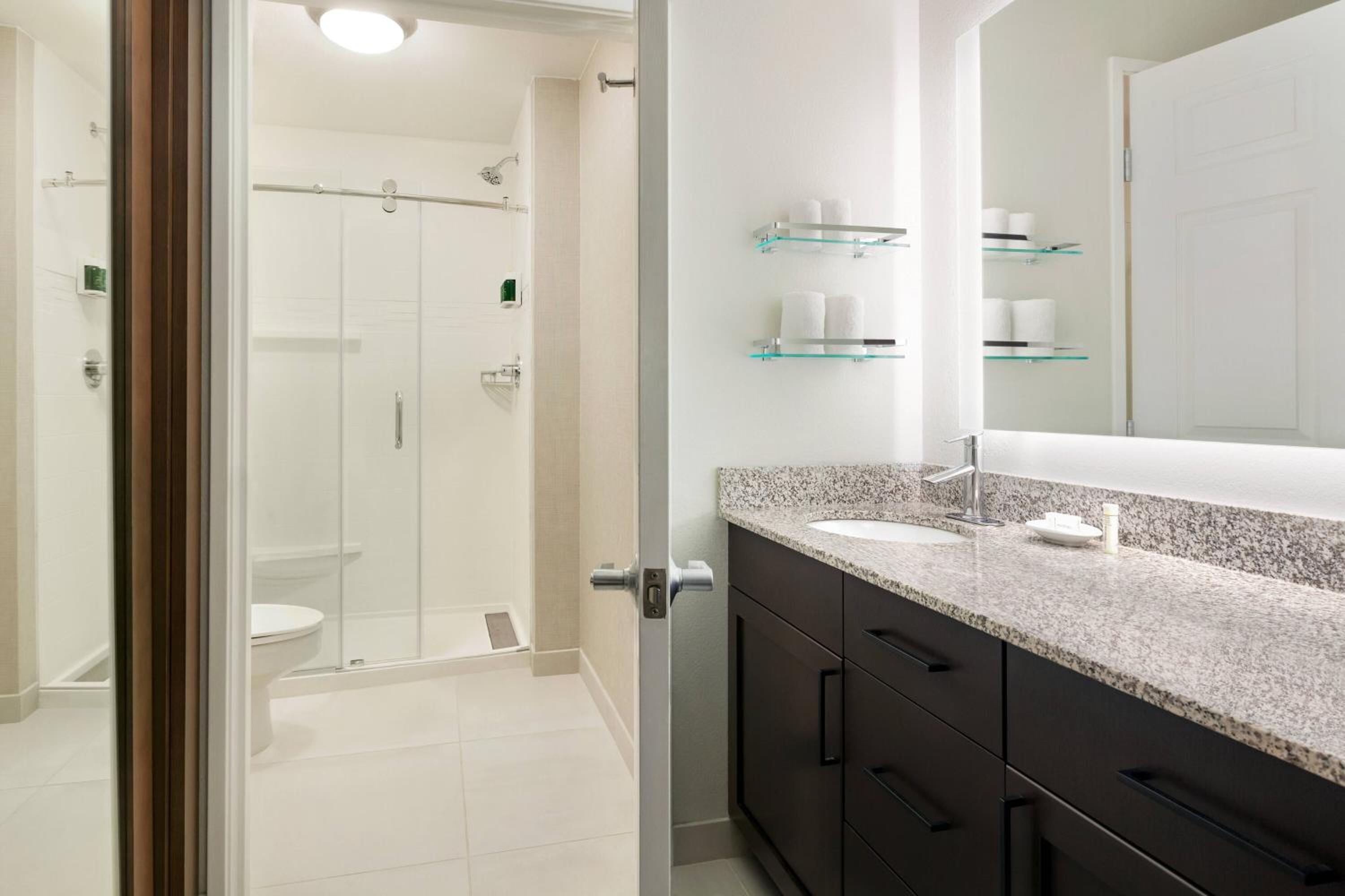 Vacaville Vacations - Residence Inn By Marriott Vacaville - Property Image 11