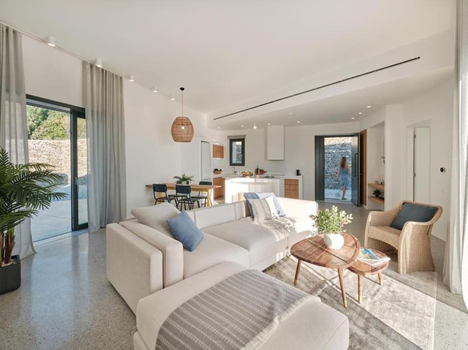 Olithos Villas