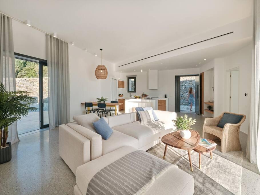 Olithos Villas