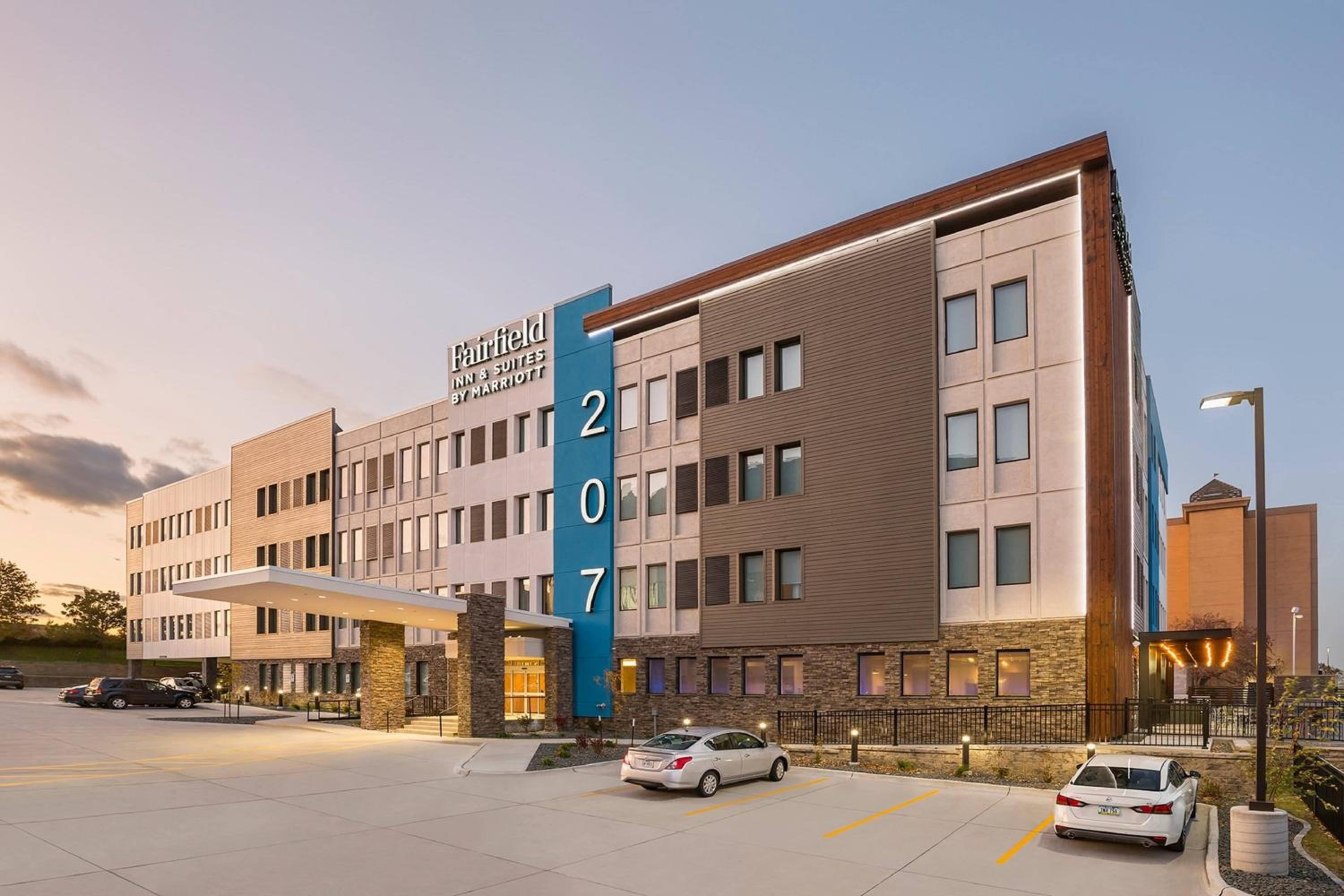Des Moines Vacations - Fairfield Inn  Suites by Marriott Des Moines Downtown - Property Image 3