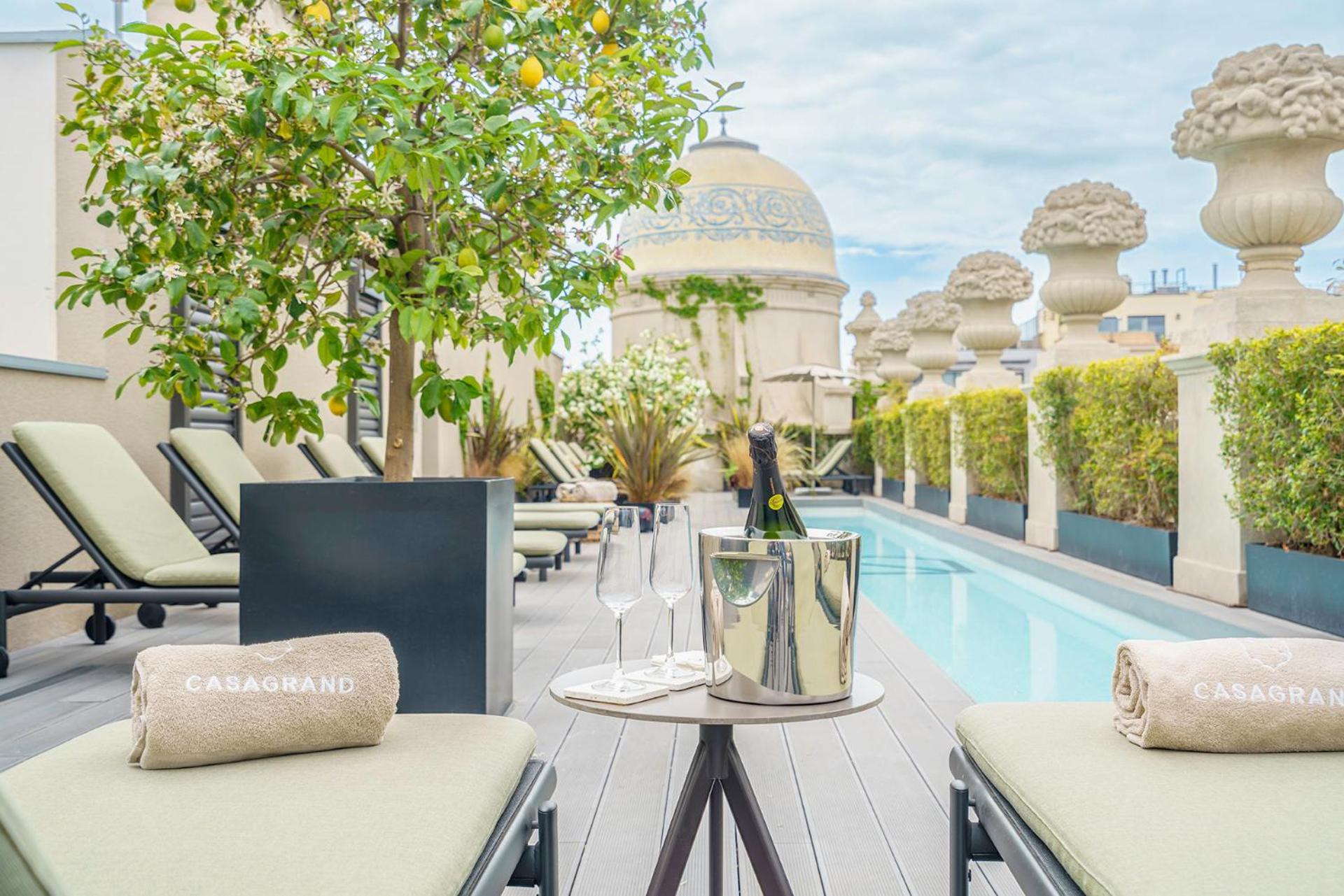 Casagrand Luxury Apartments Barcelona
