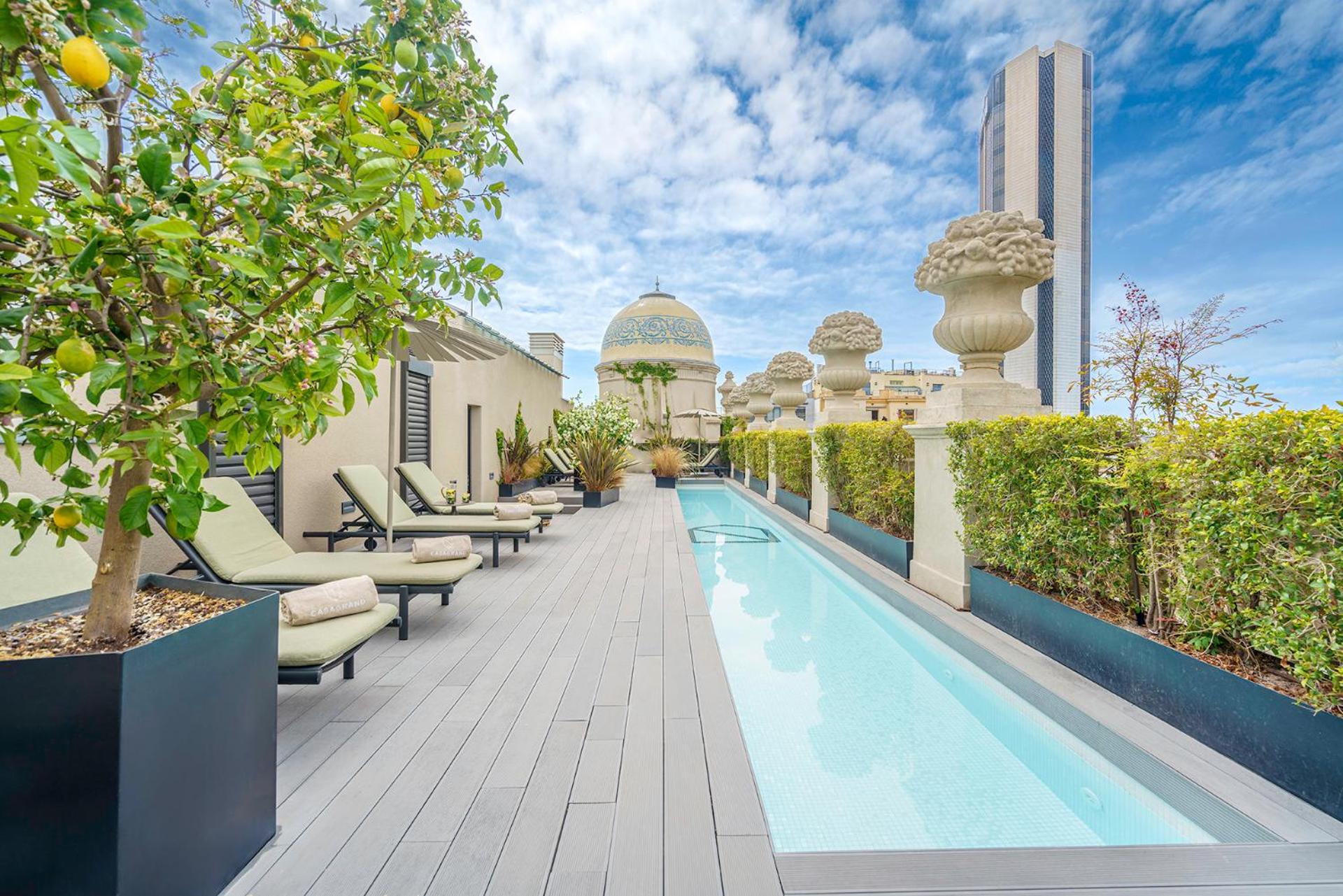 Casagrand Luxury Apartments Barcelona