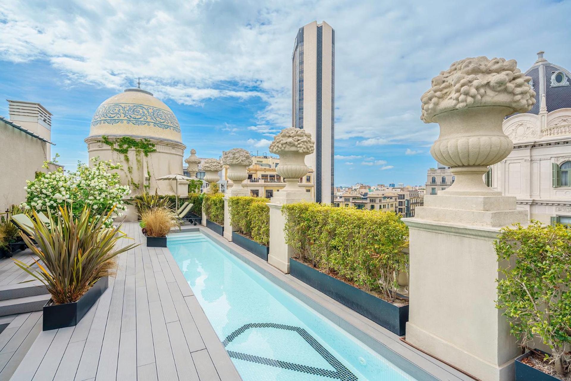 Casagrand Luxury Apartments Barcelona