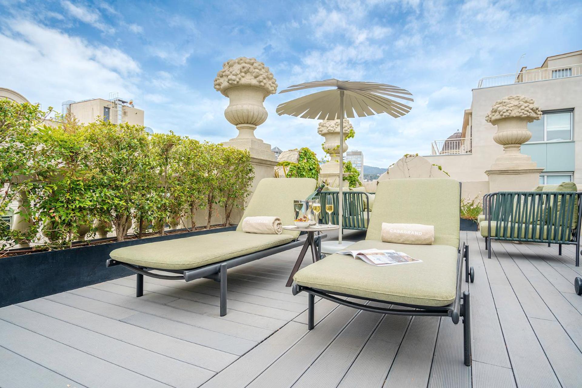 Casagrand Luxury Apartments Barcelona