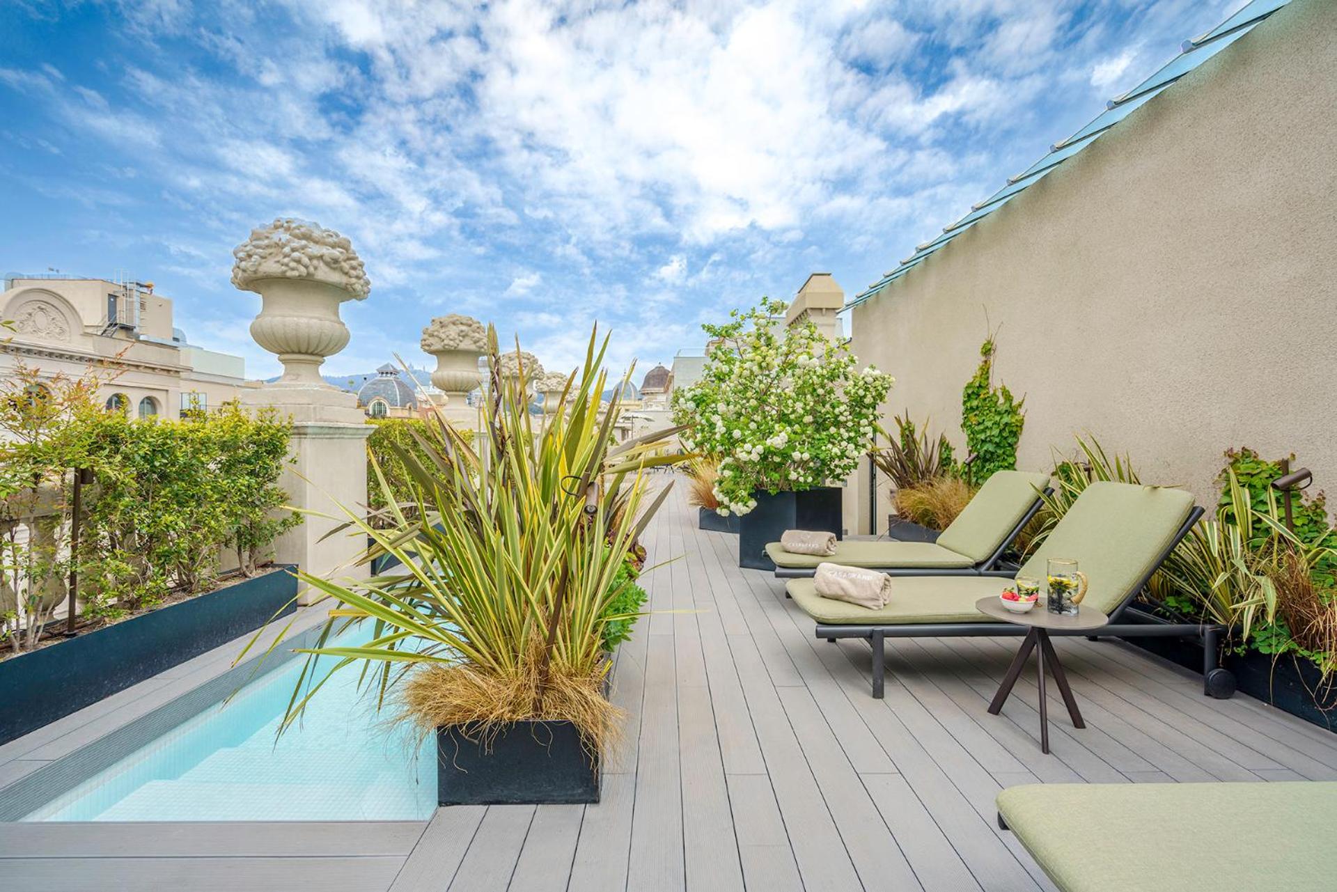 Casagrand Luxury Apartments Barcelona