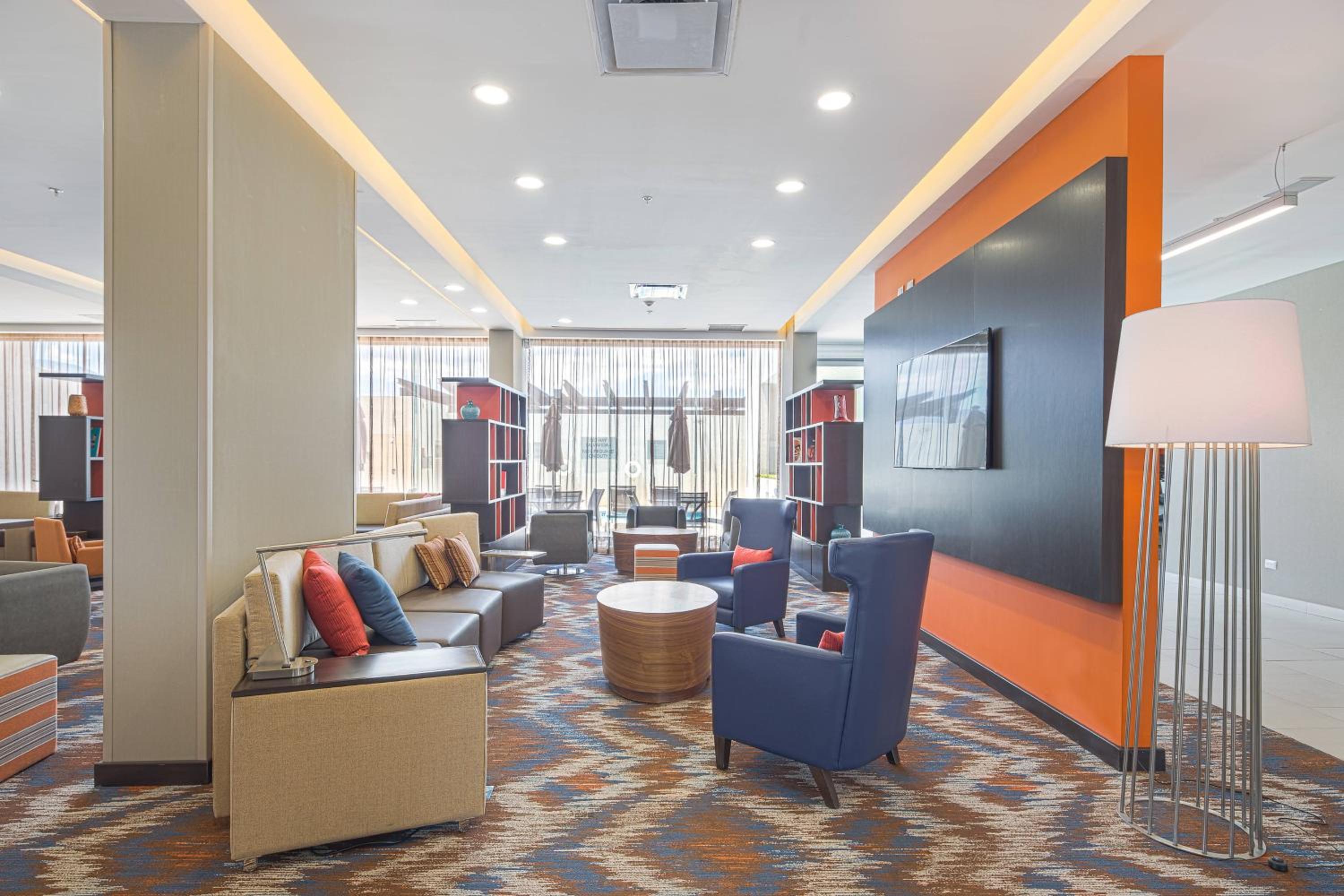 Saltillo Vacations - Courtyard by Marriott Saltillo - Property Image 1