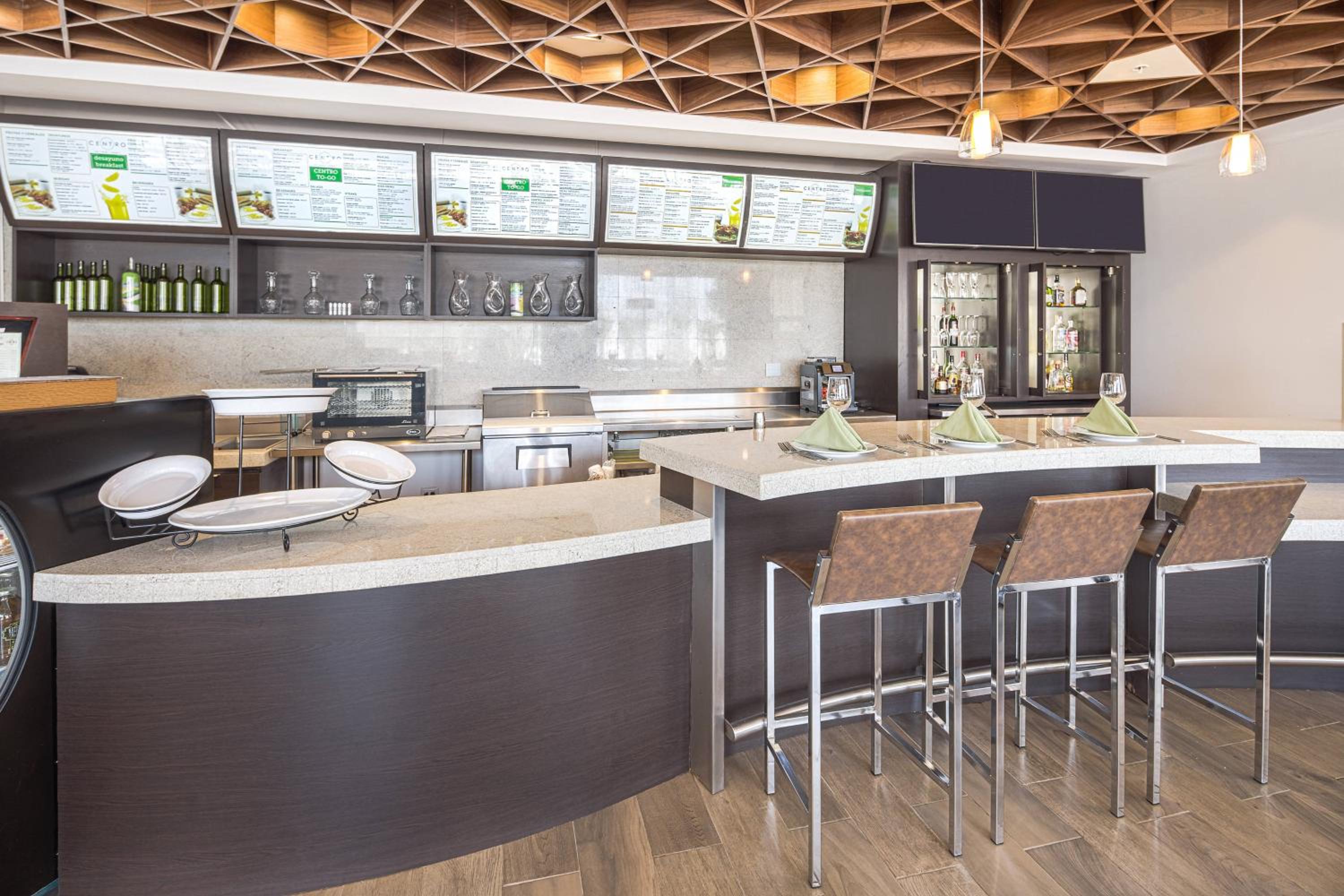 Saltillo Vacations - Courtyard by Marriott Saltillo - Property Image 3