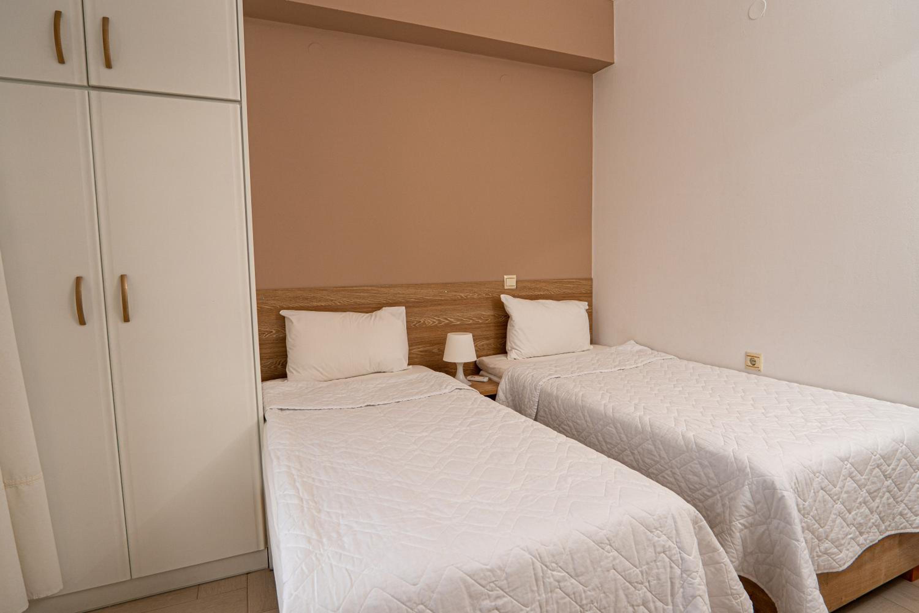 Contemporary 2 bedroom apt 5 min walk from Kissamos center photo 5