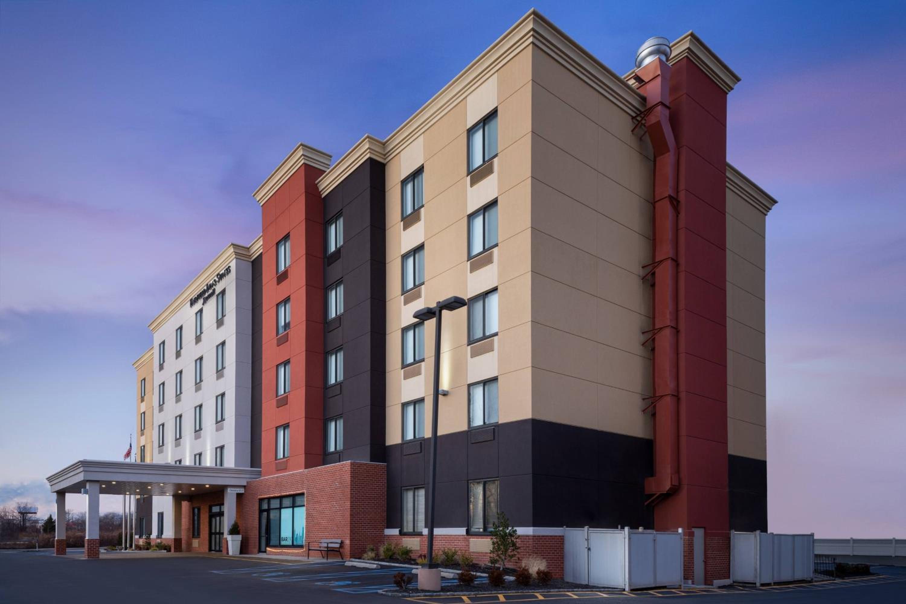 New York City Vacations - Fairfield Inn  Suites by Marriott New York Staten Island - Property Image 2