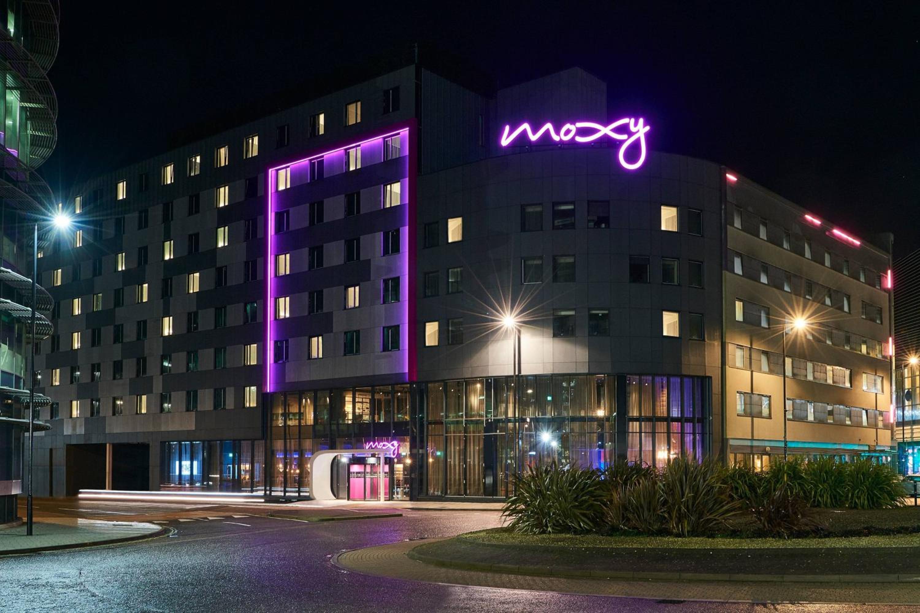 Hotel Moxy Southampton - Image 1