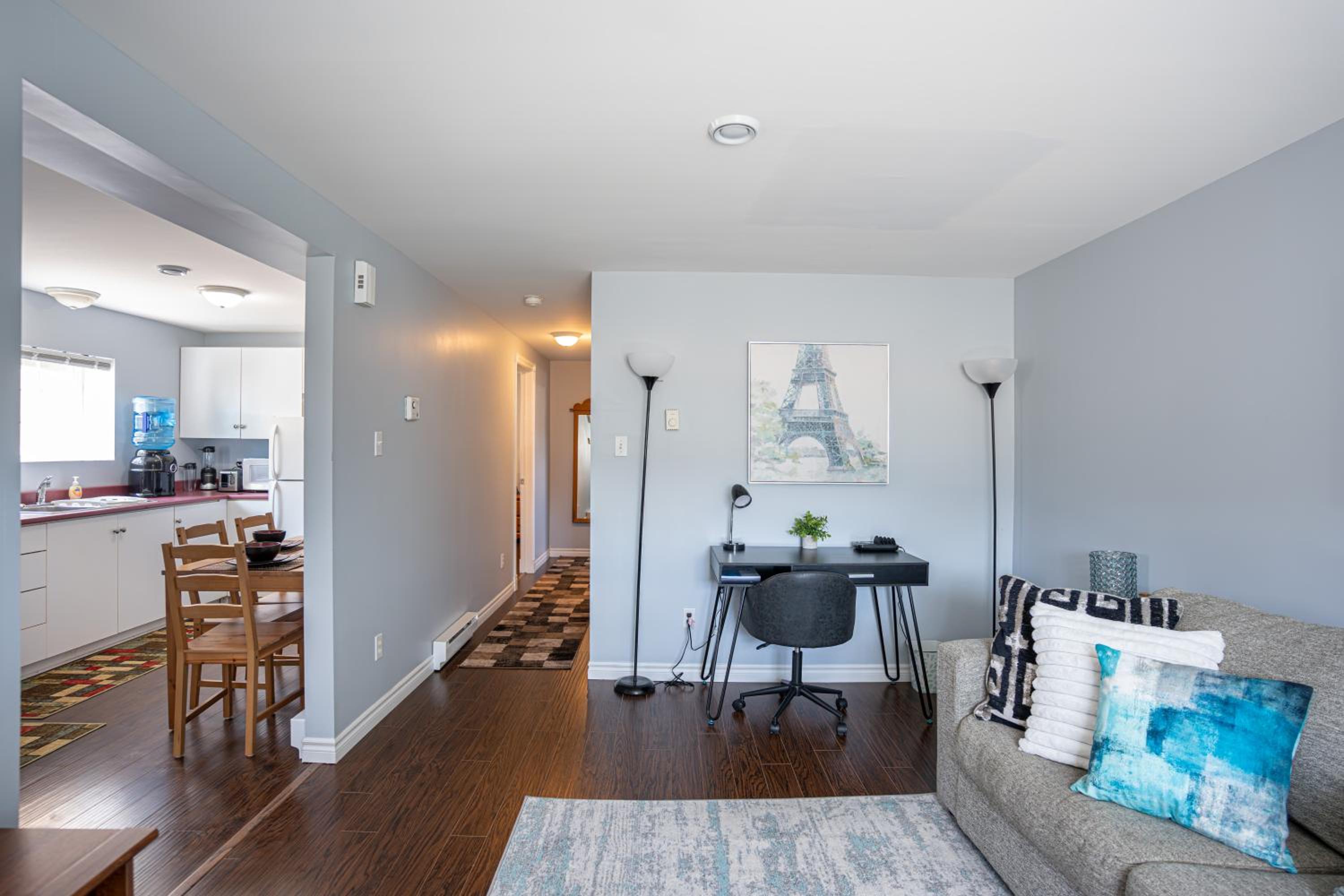 Two Bedroom Apartment Near St John's Airport, photo 27