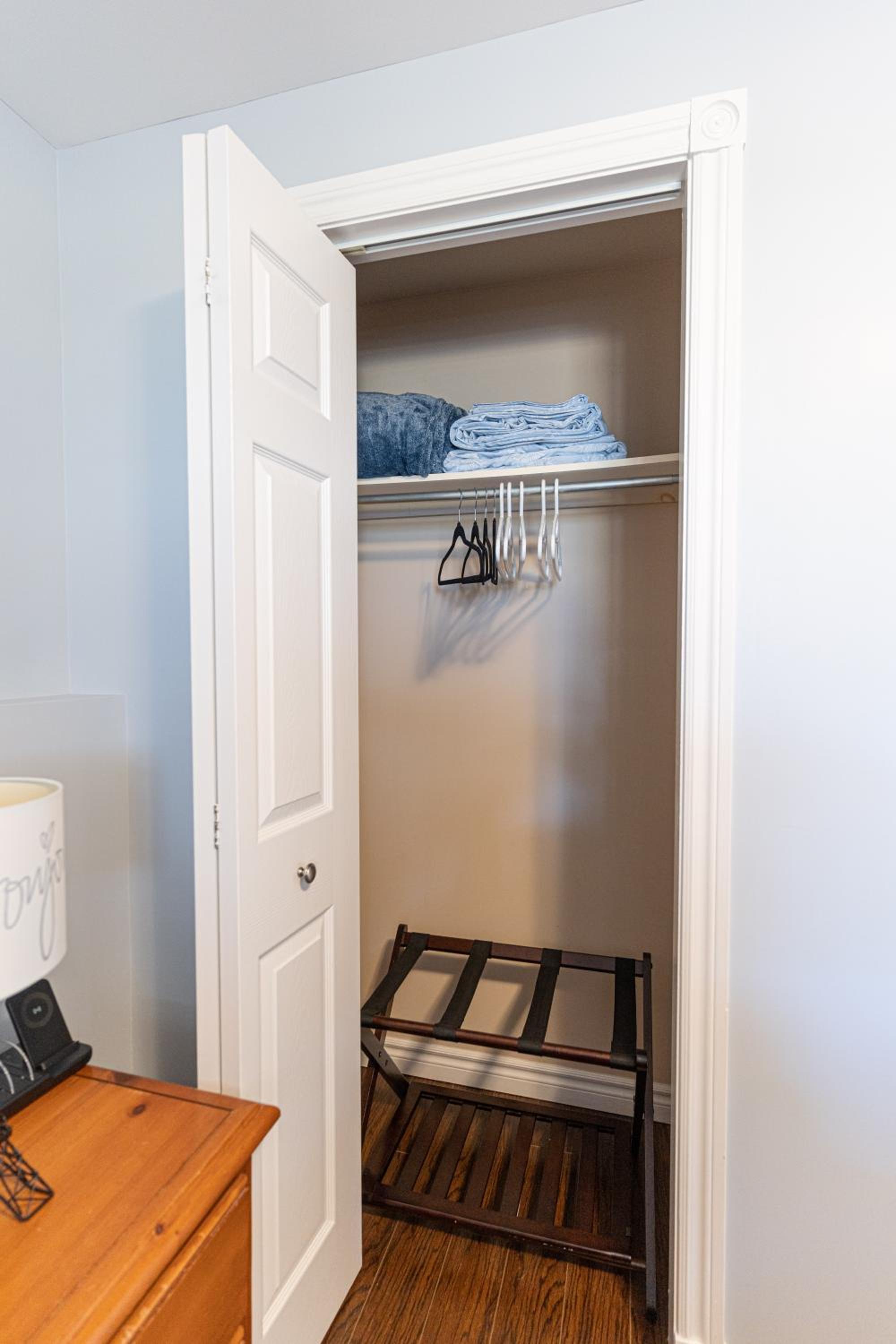 Two Bedroom Apartment Near St John's Airport, photo 9