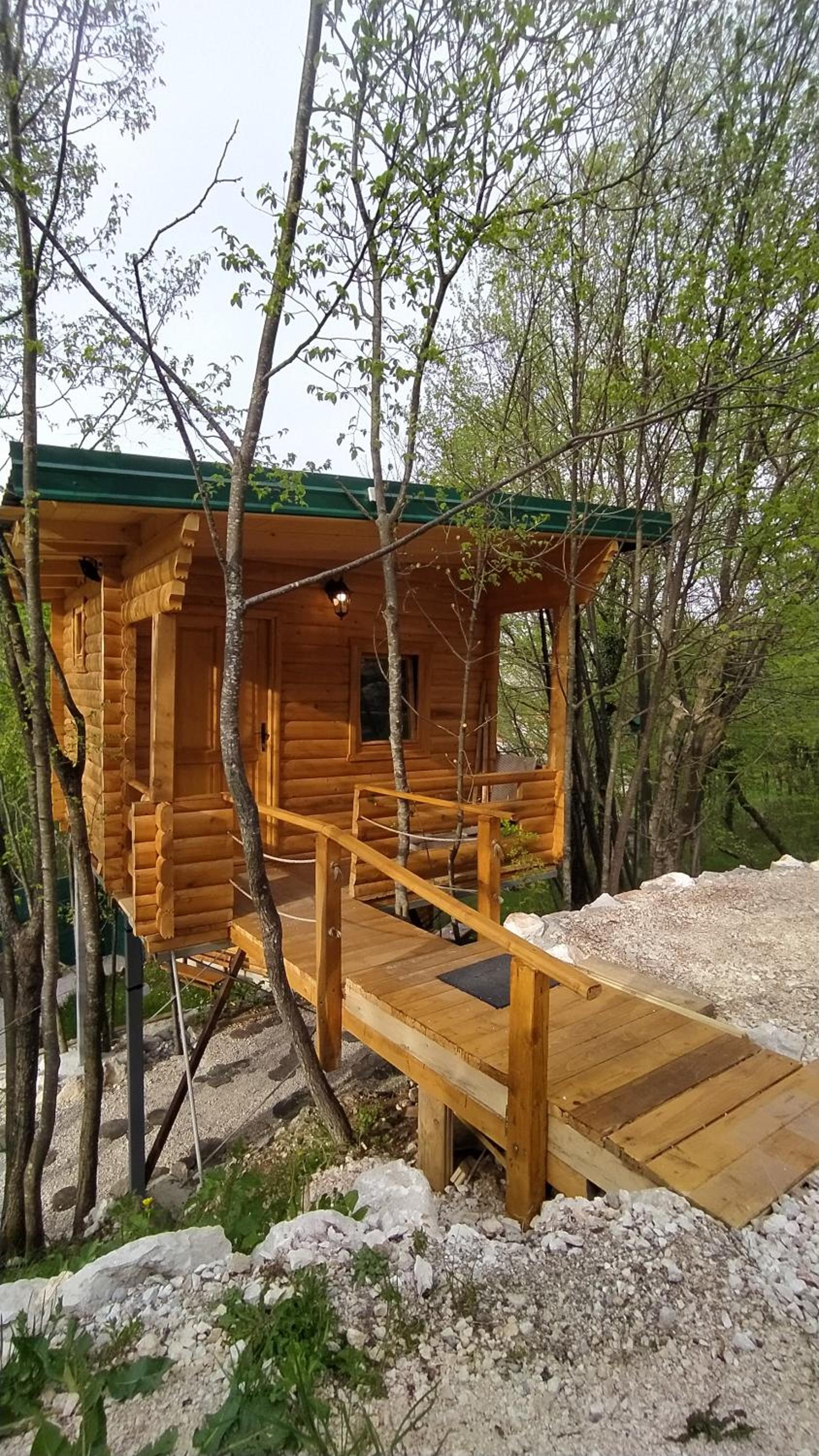 Still cabin view 2