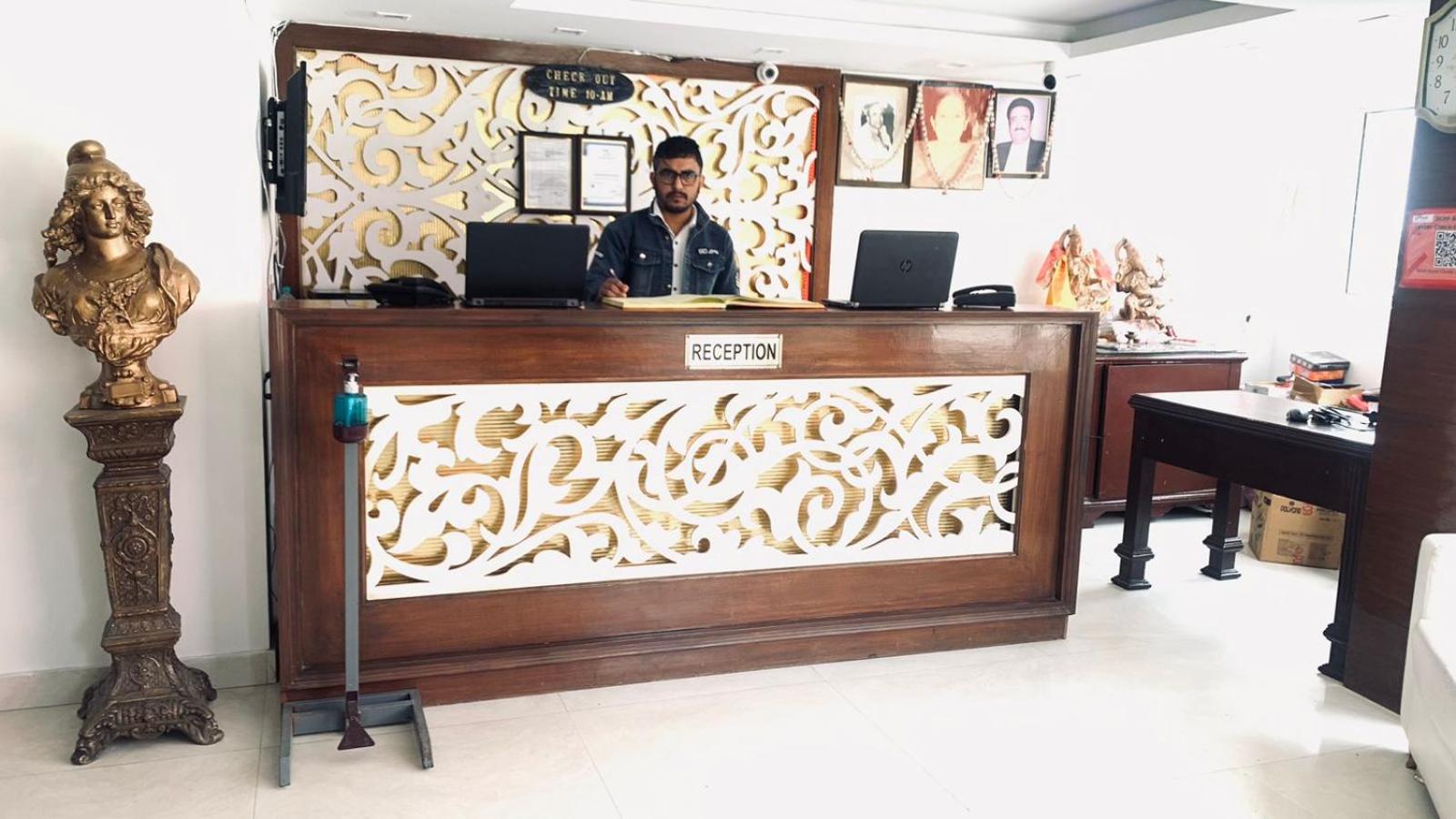 Mussoorie Vacations - Hotel Royal Classic  Mall Road Mussoorie - Property Image 3