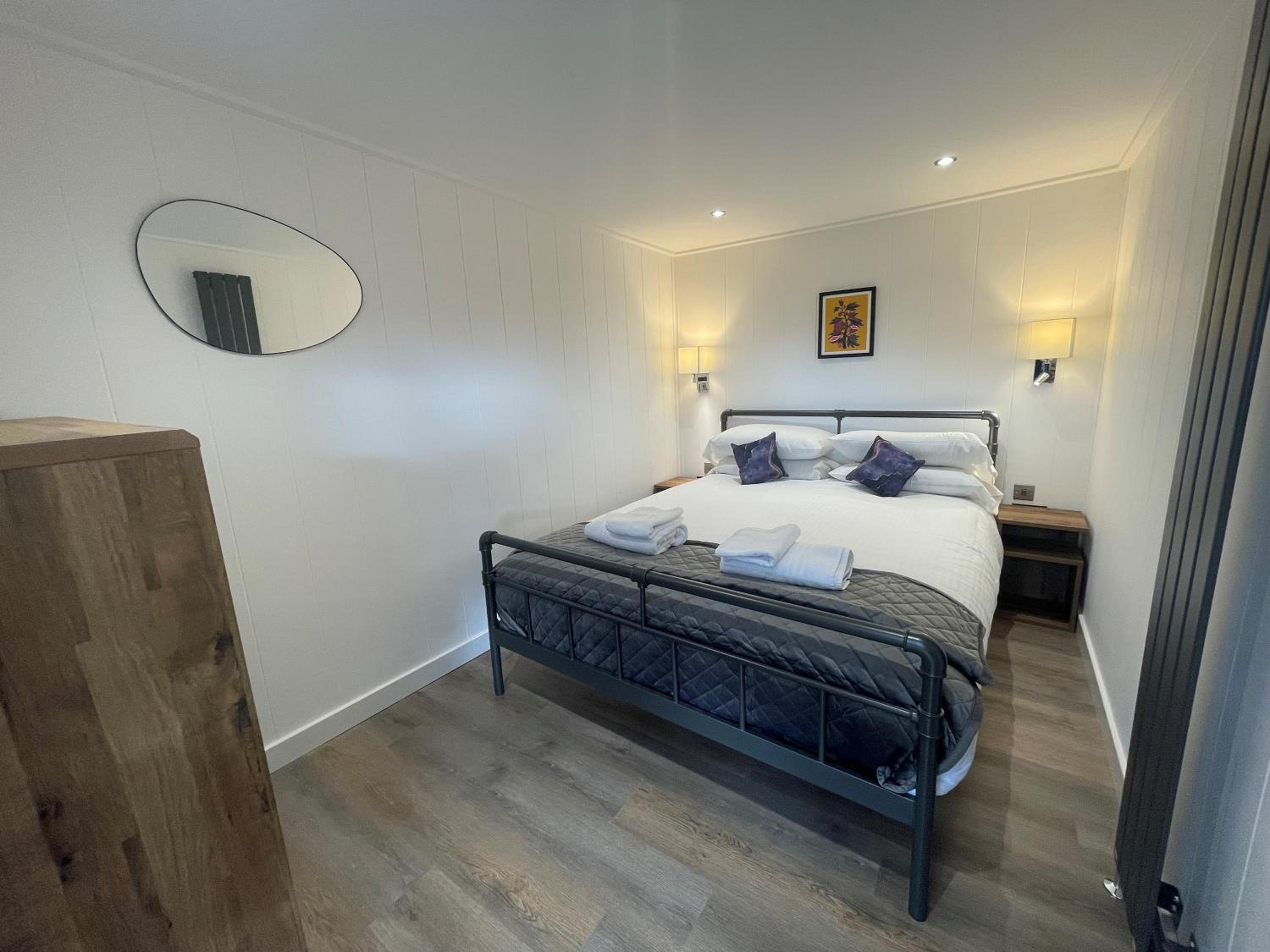 Martindale & Fusedale Lodge view 4