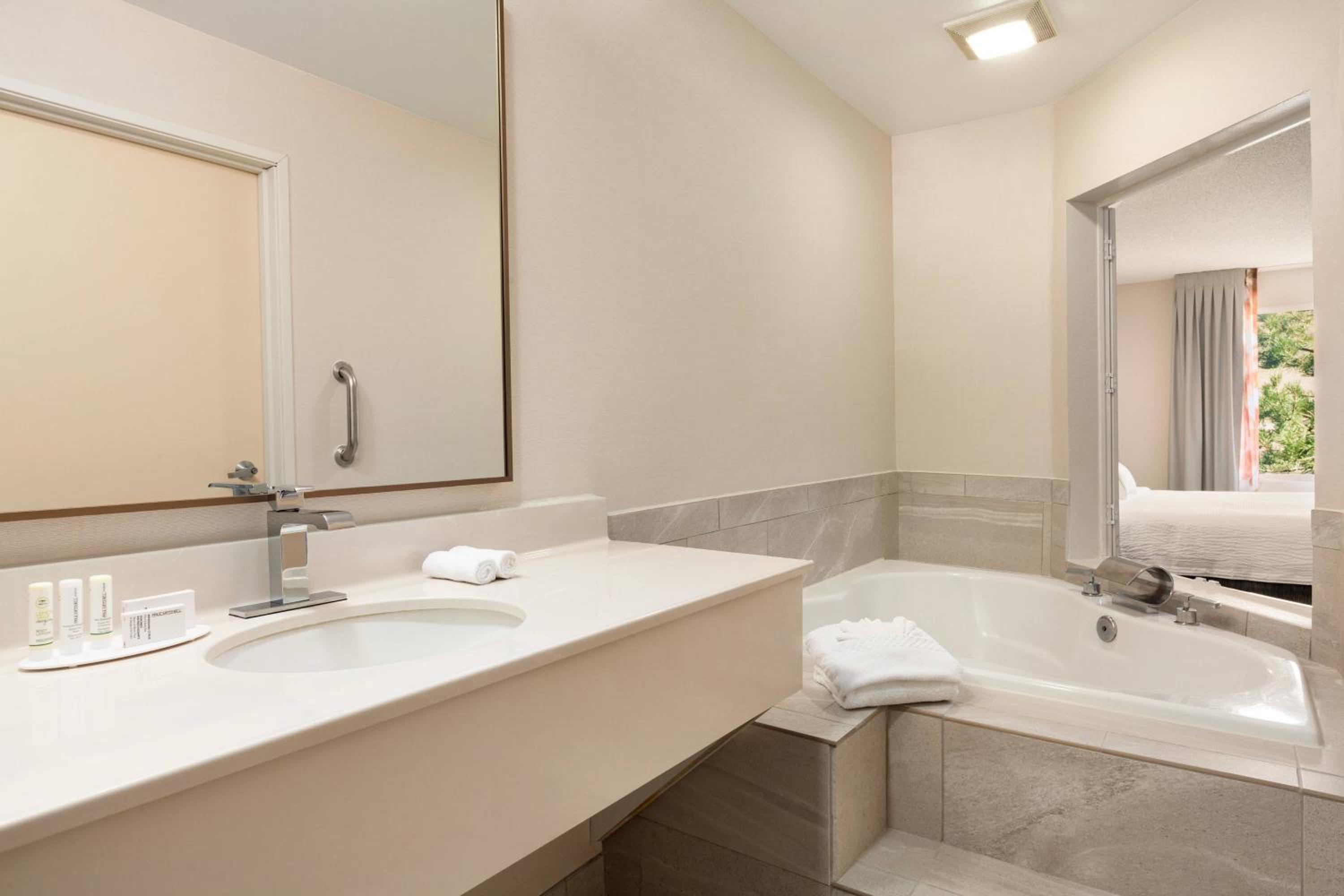 Fairfield Inn Suites by Marriott Reno Sparks - Property Image 18