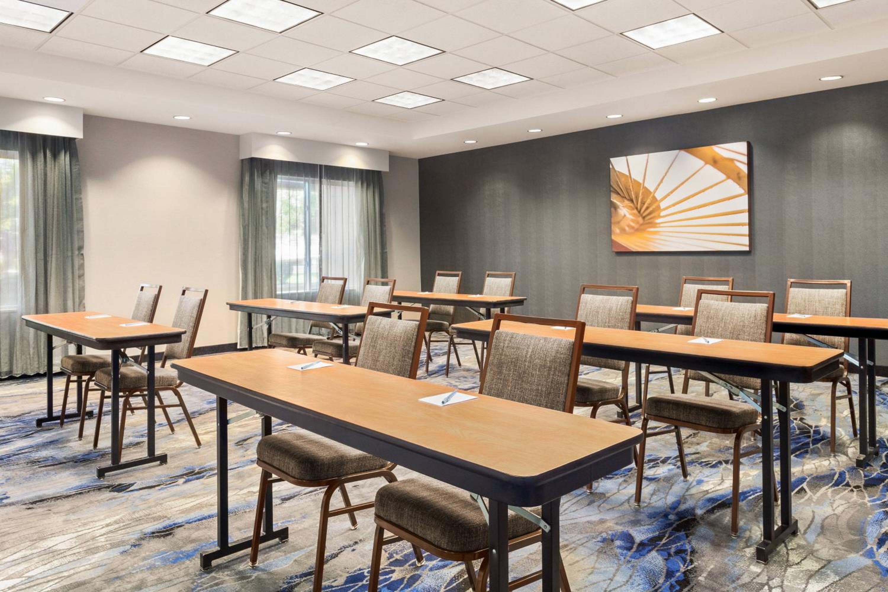 Fairfield Inn  Suites by Marriott Reno Sparks - Property Image 3