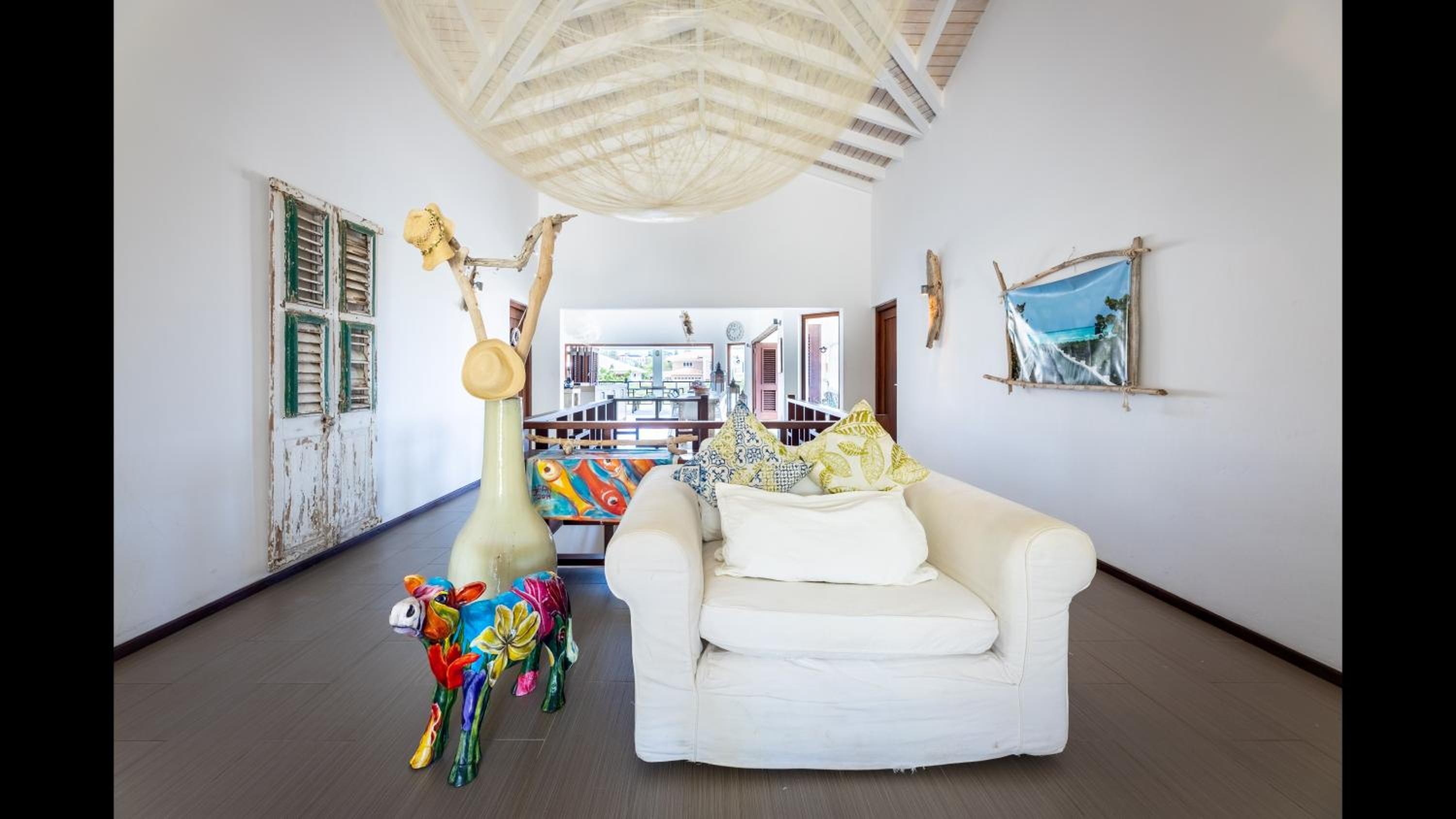 Beautiful Villa with pool near the beach for groups