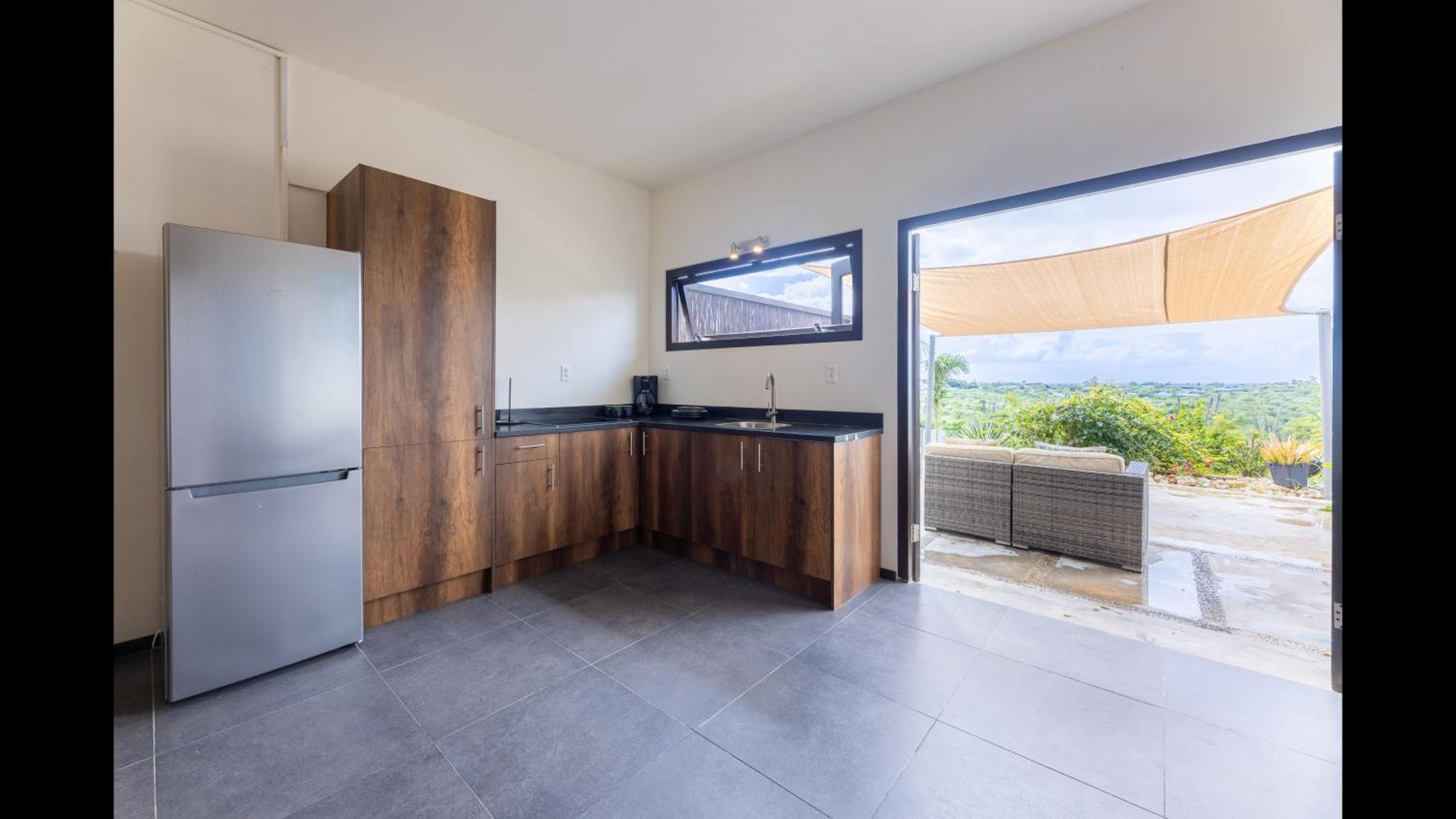 Sasha Apartment - panoramic view with pool