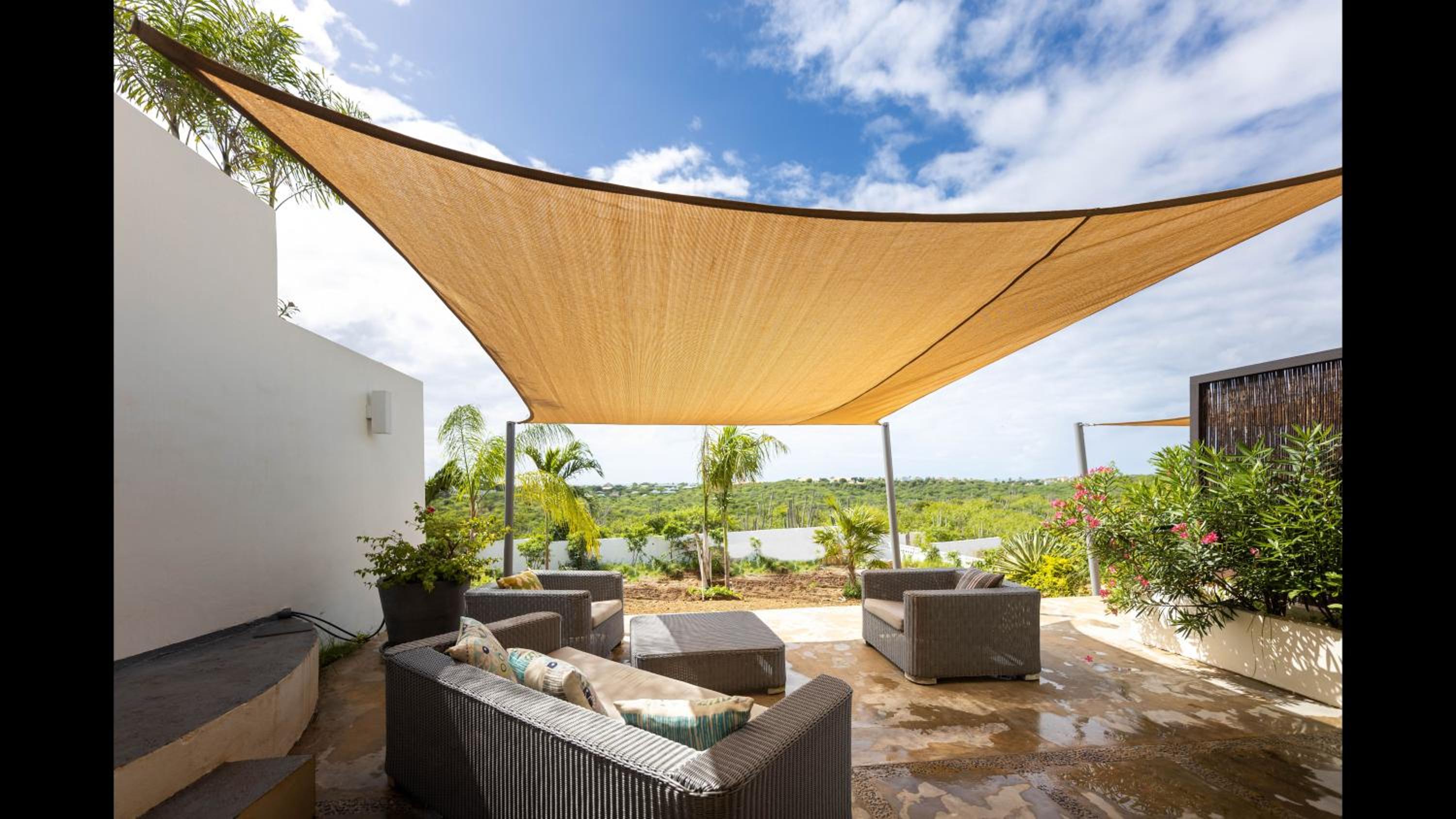 Sasha Apartment - panoramic view with pool