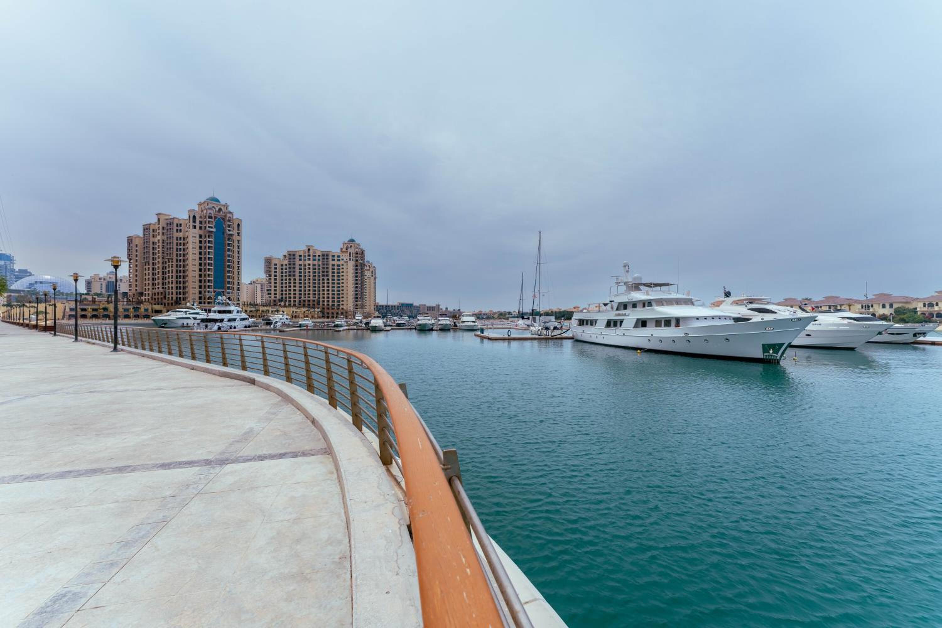 Maison Privee - Splendid Apt on The Palm with Stunning Sea Views