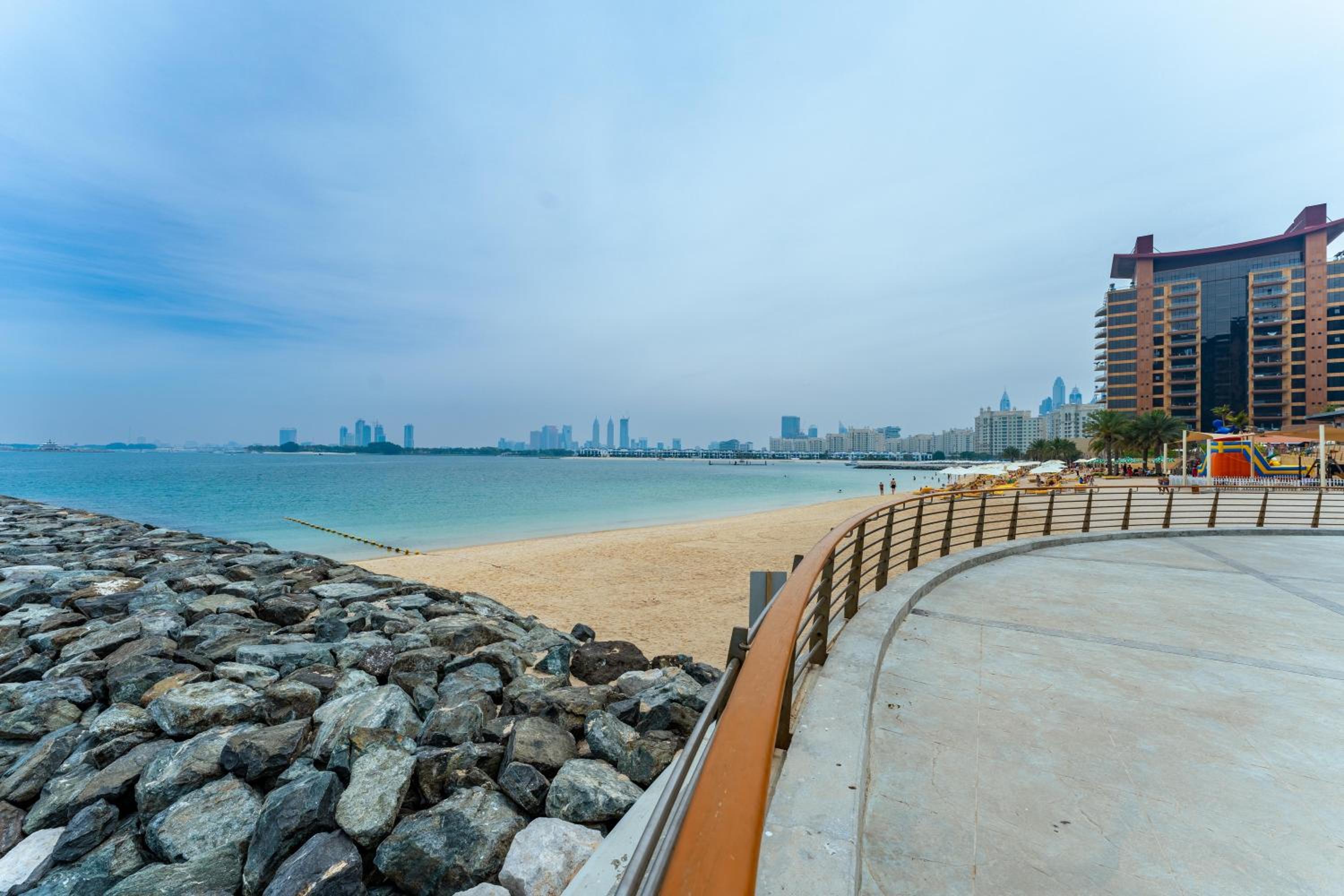 Maison Privee - Splendid Apt on The Palm with Stunning Sea Views