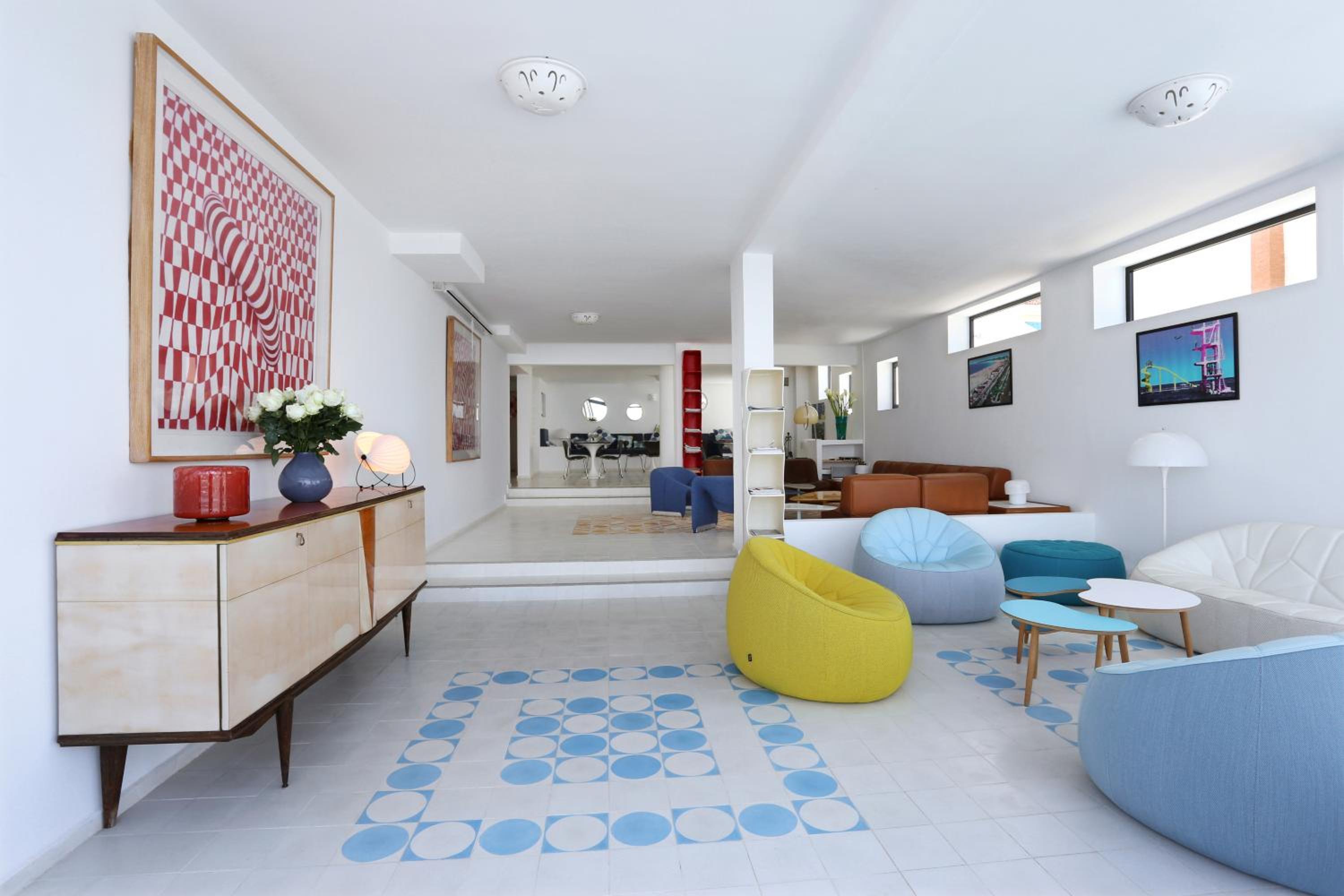 lounge