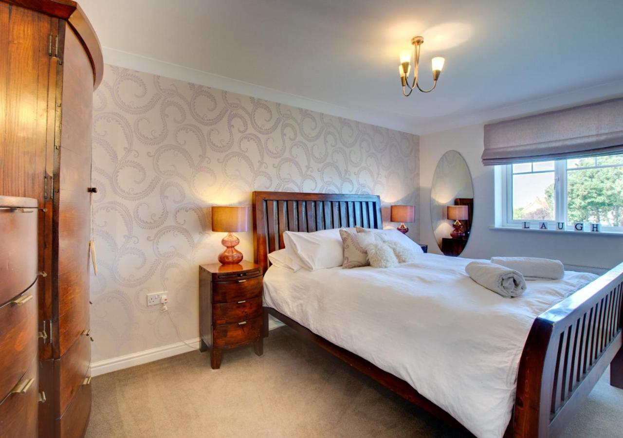 6 Bed in Seahouses oc-nb545