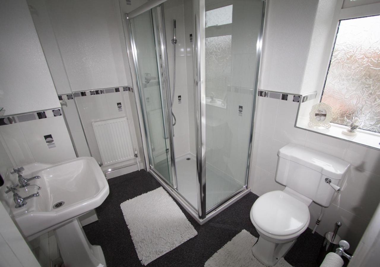2 Bed in Whitby oc-wa011