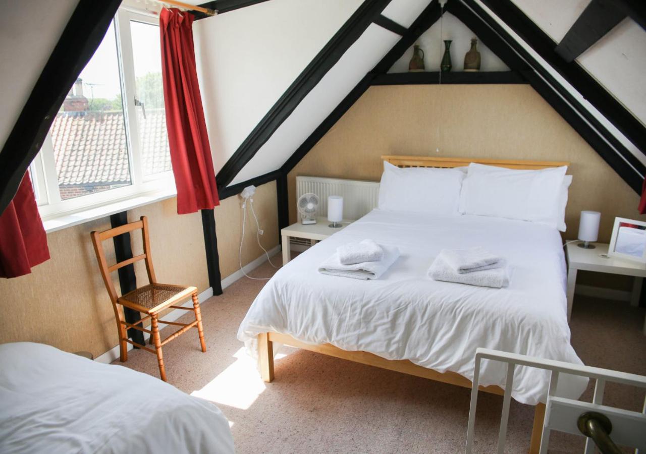 2 Bed in Whitby oc-wa011