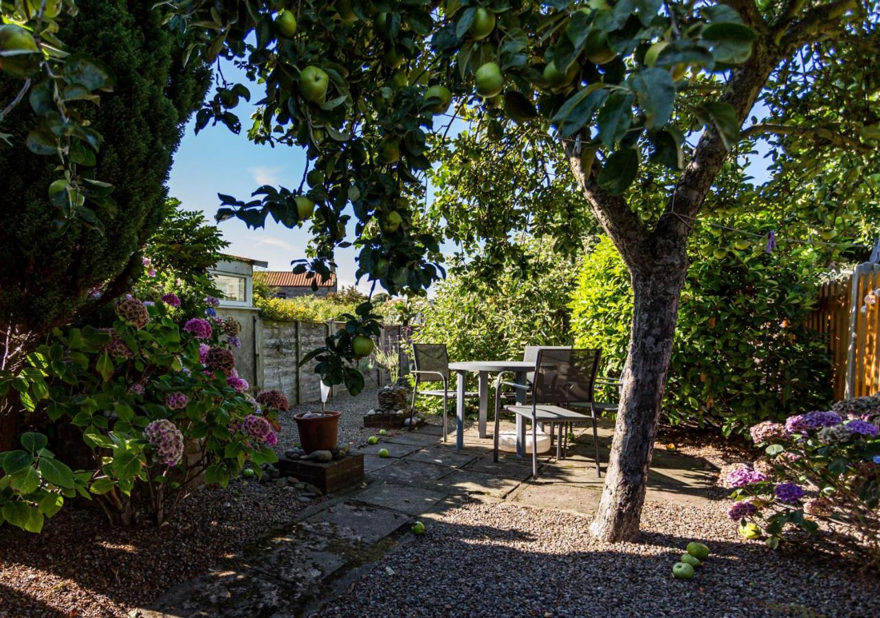 2 Bed in Whitby oc-wa011