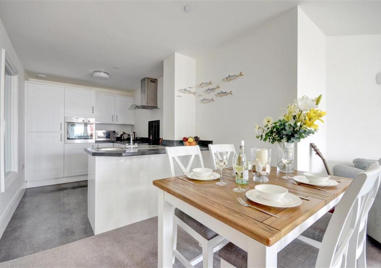 2 Bed in Whitby oc-w062 view 5