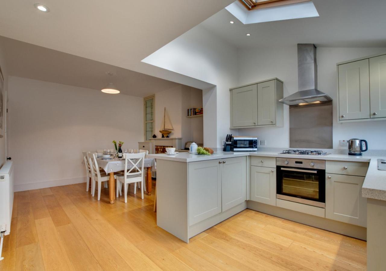 3 Bed in Padstow oc-p00144