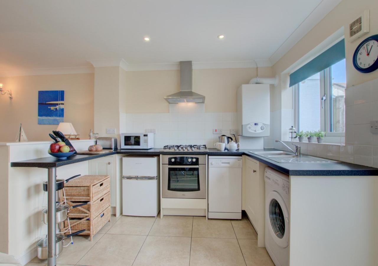 2 Bed in Padstow oc-p00254
